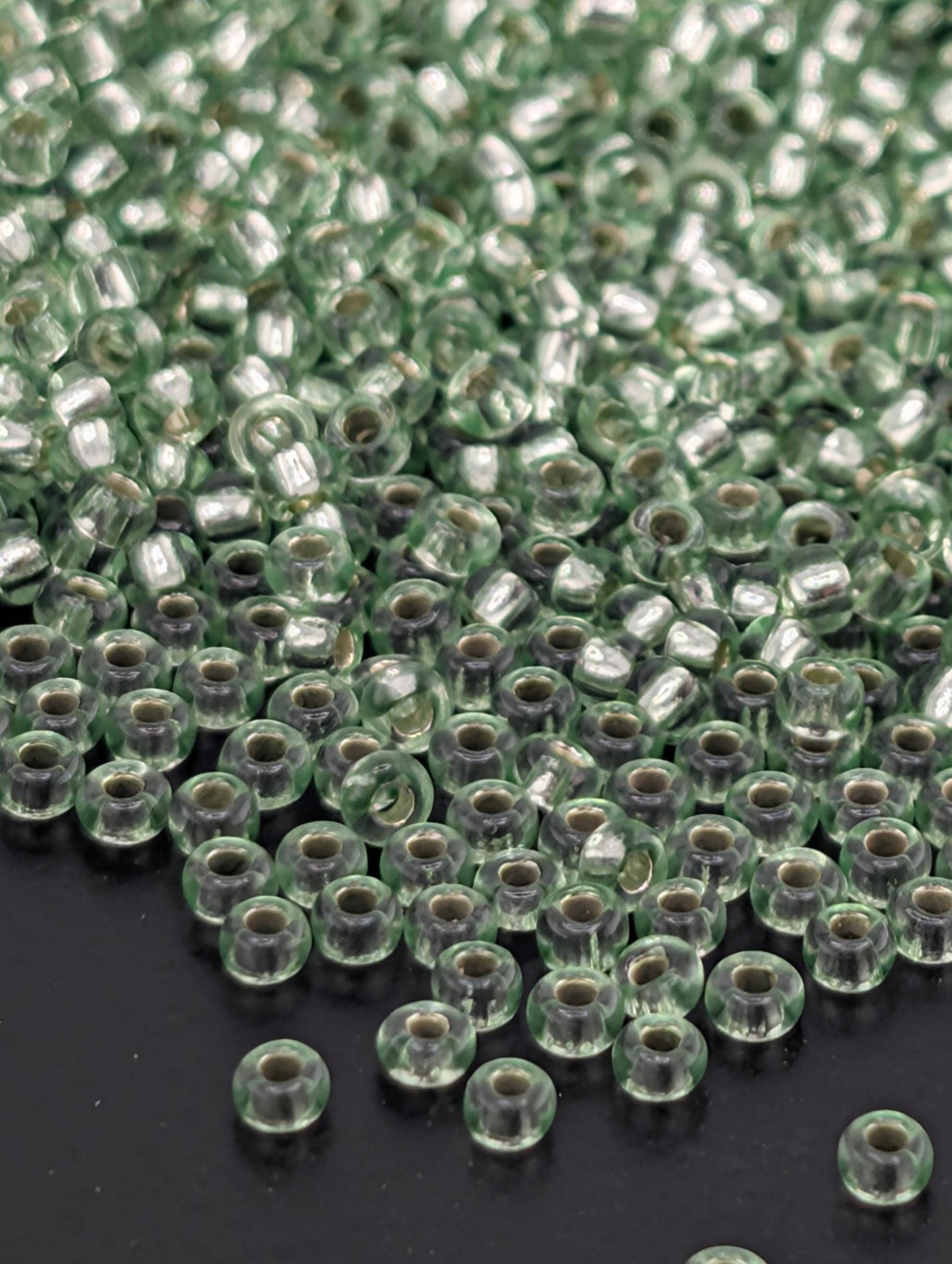Transparent Lime Green SilverLined | Size 11 | 15g | Preciosa-Ornela Glass Seed Beads