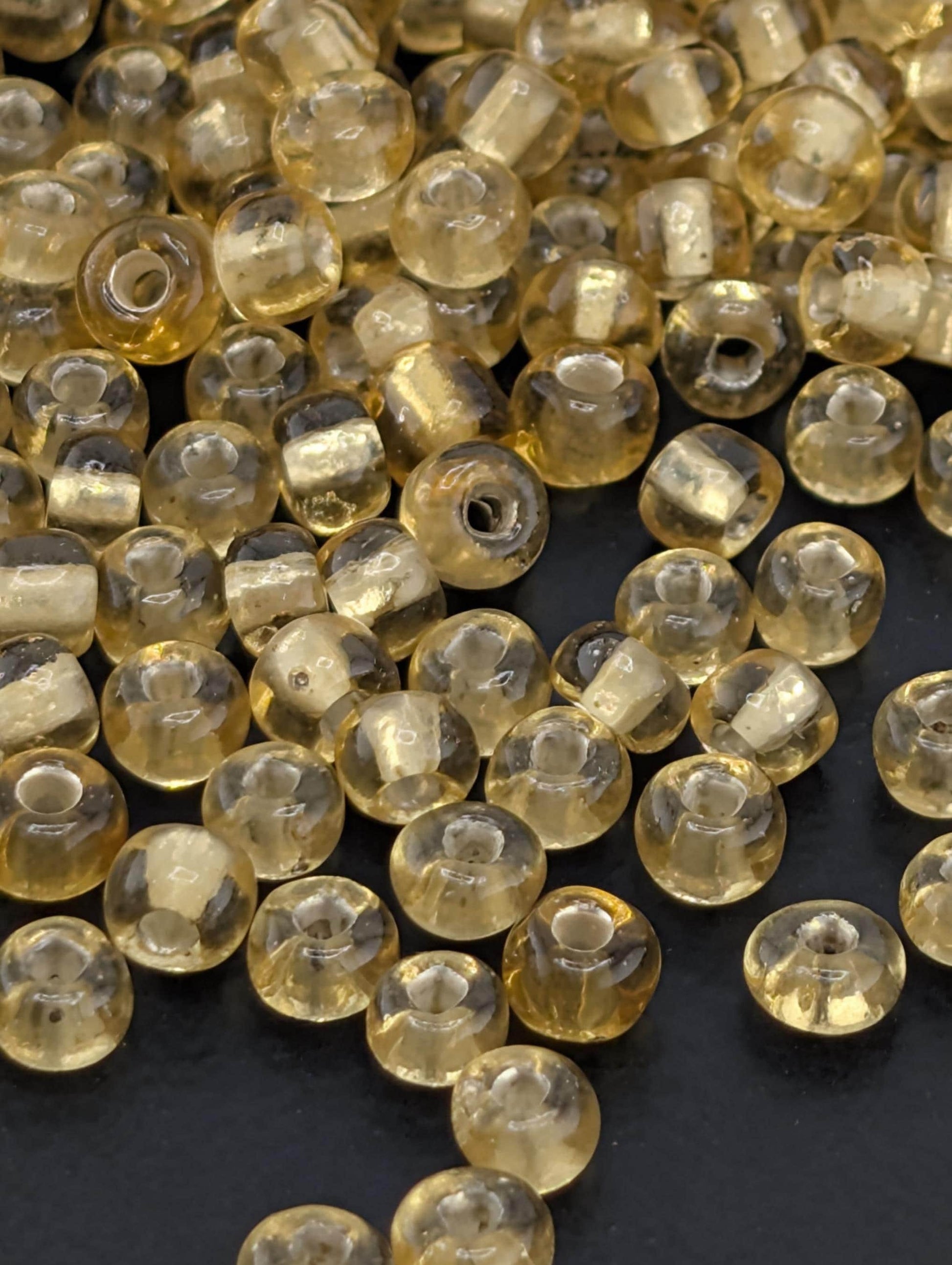 Transparent Yellow Amber | Size 6 | 15g | Preciosa-Ornela Glass Seed Beads