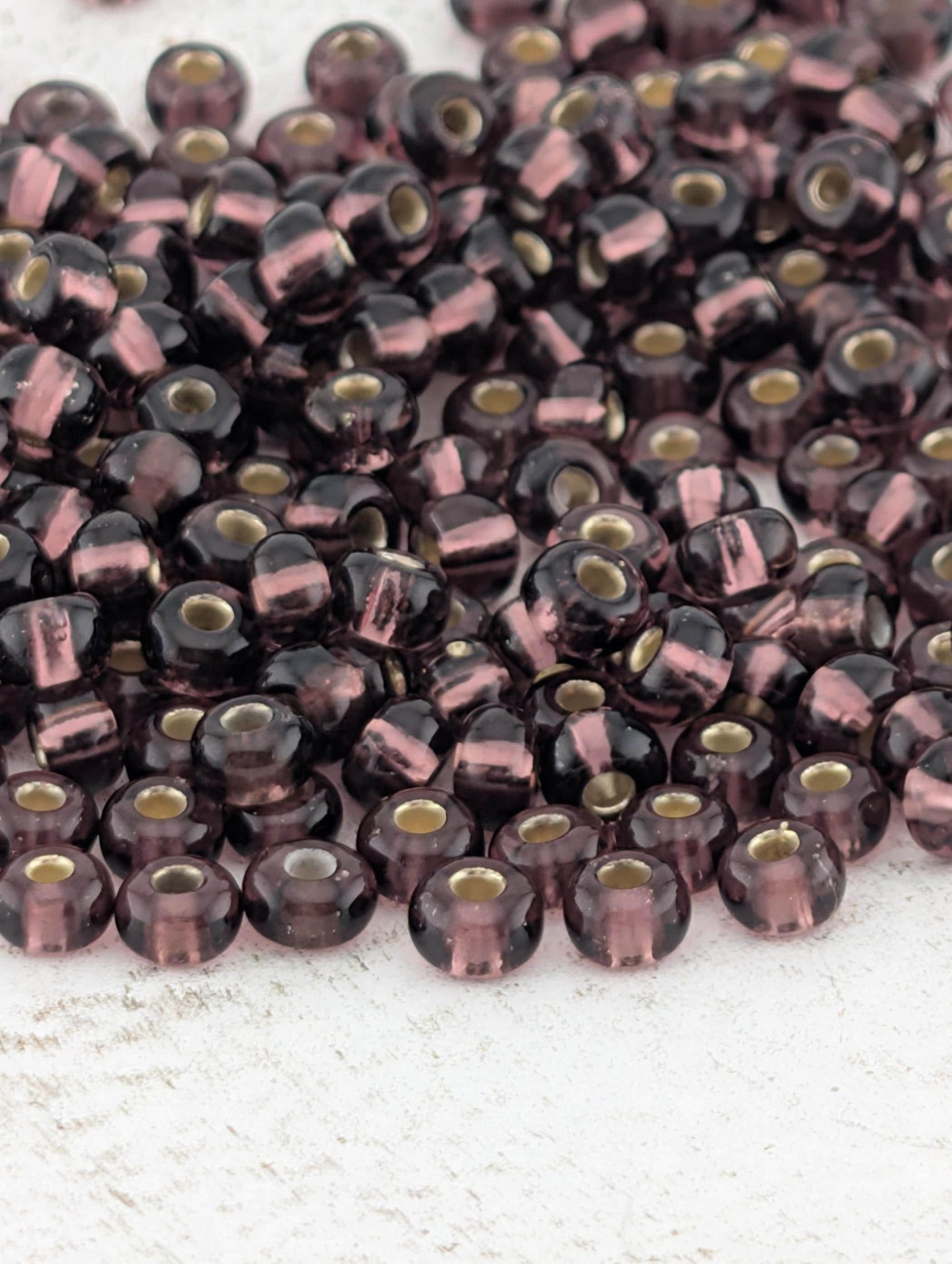 Transparent Amethyst Silver Lined | Size 6 | 15g | Preciosa-Ornela Glass Seed Beads