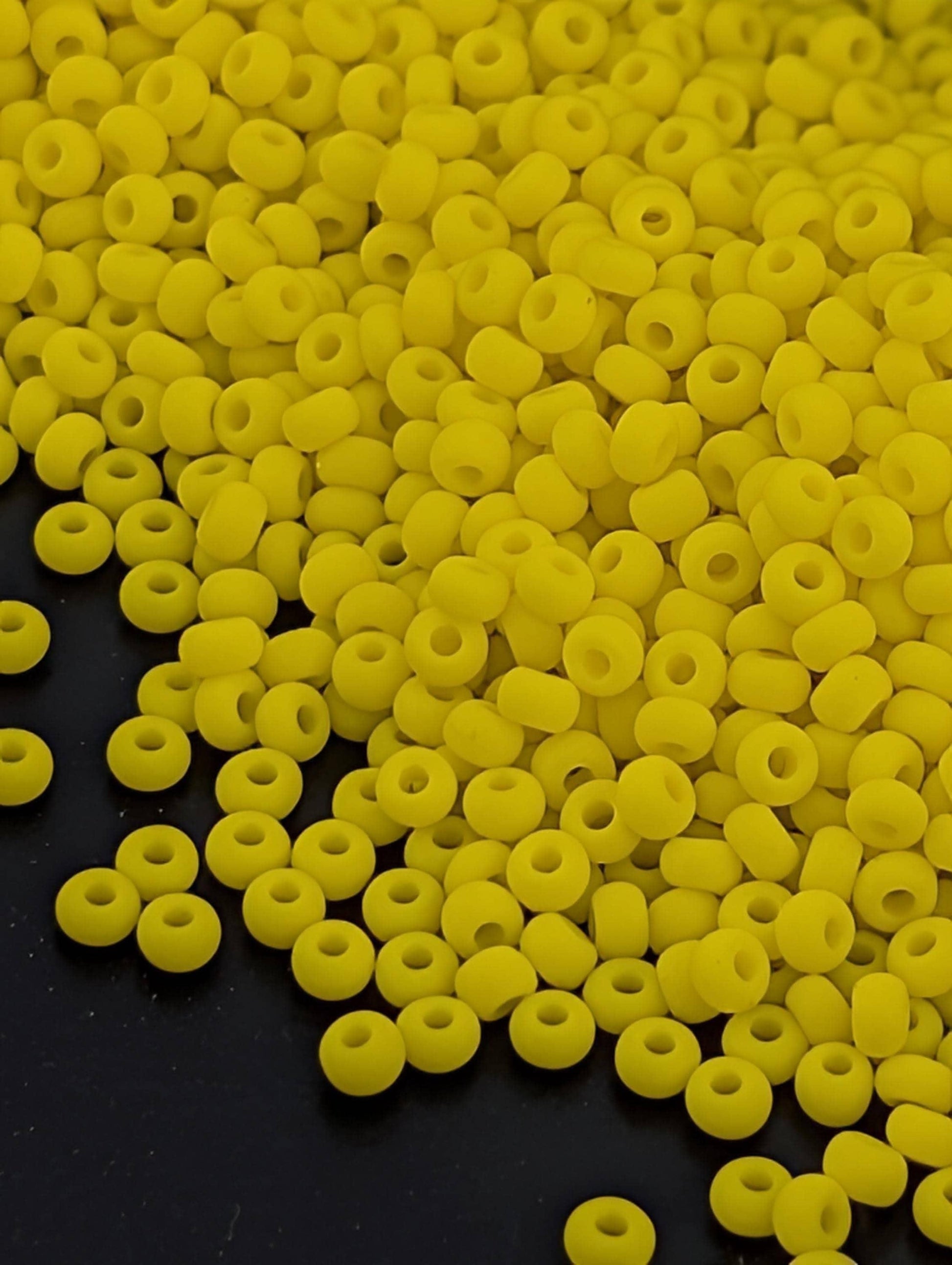 Opaque Yellow Matte | Size 11 | 15g | Preciosa-Ornela Glass Seed Beads