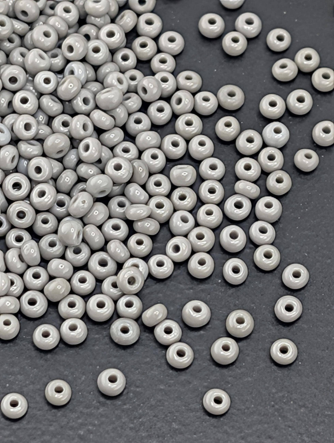 Opaque Gray | Size 10 | 15g | Preciosa-Ornela Glass Seed Beads