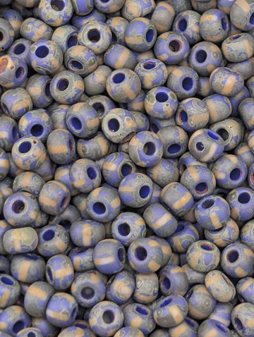 Aged Royal White Stripe | Size 8 | 15g | Preciosa-Ornela Glass Seed Beads