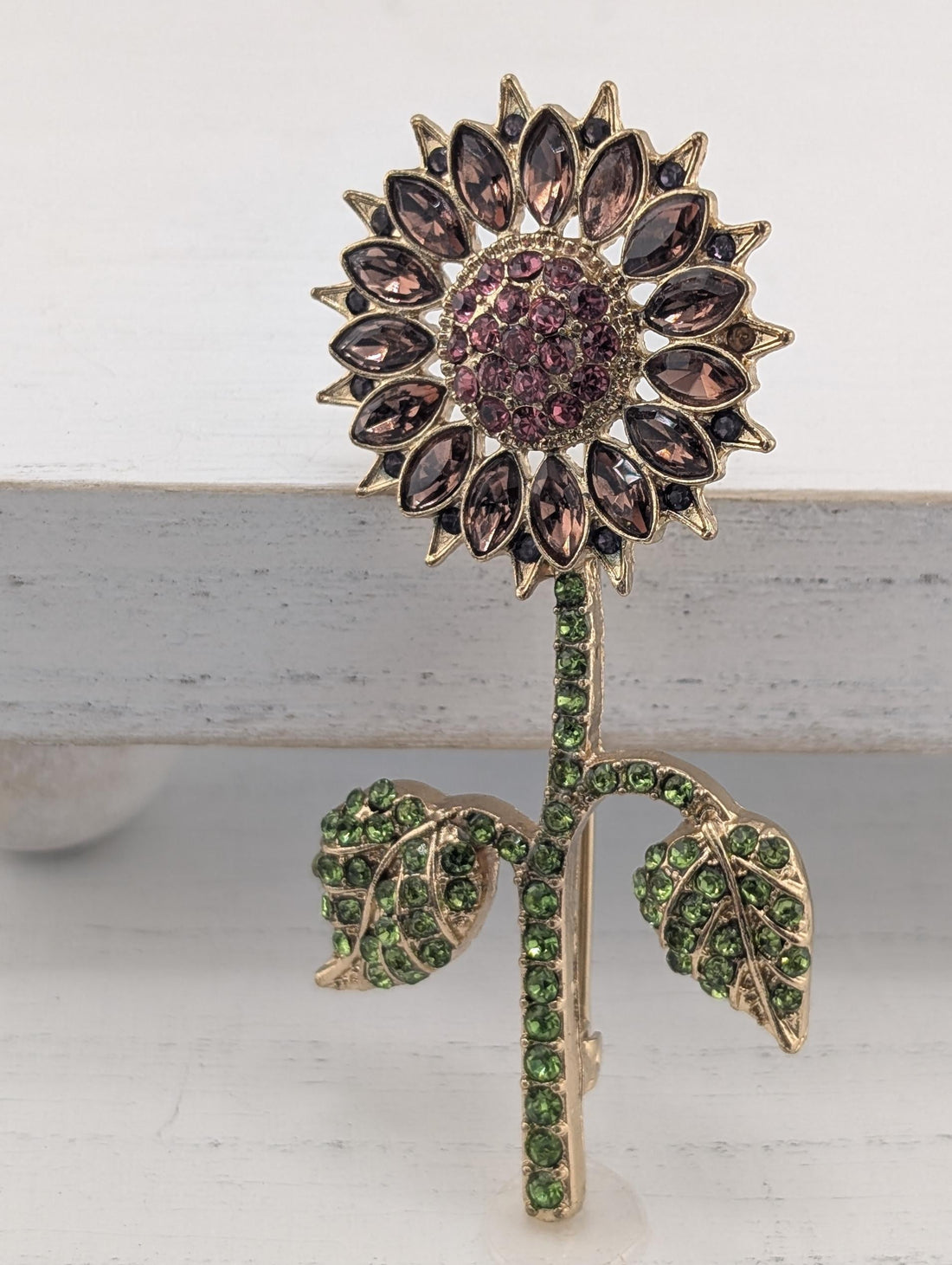 Sunflower Brooch Pin: Gold Plated Floral Design (Rhinestone Detail)