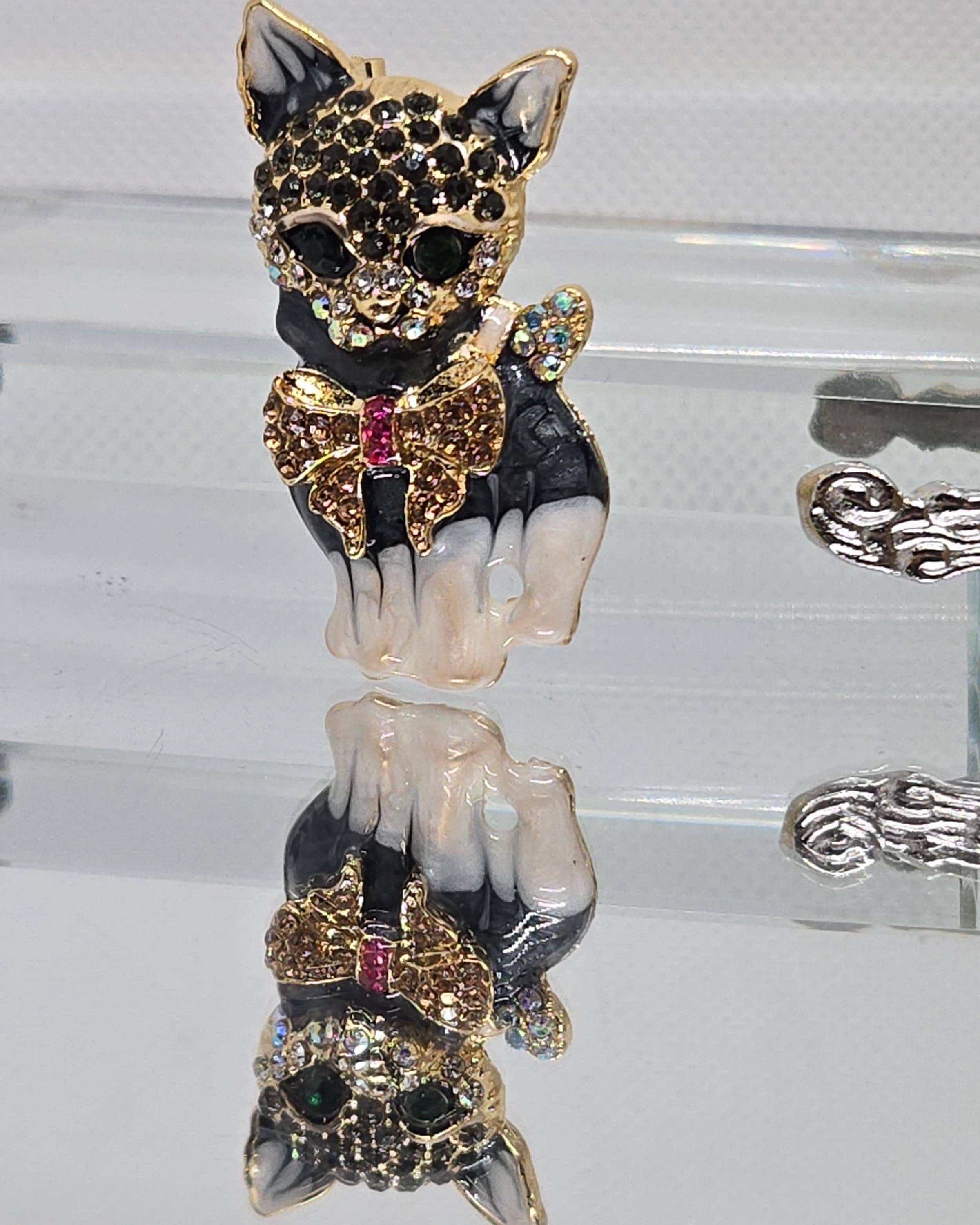 Playful Cat Brooch: Gold Plated Pin with Bowtie and Rhinestone Accent