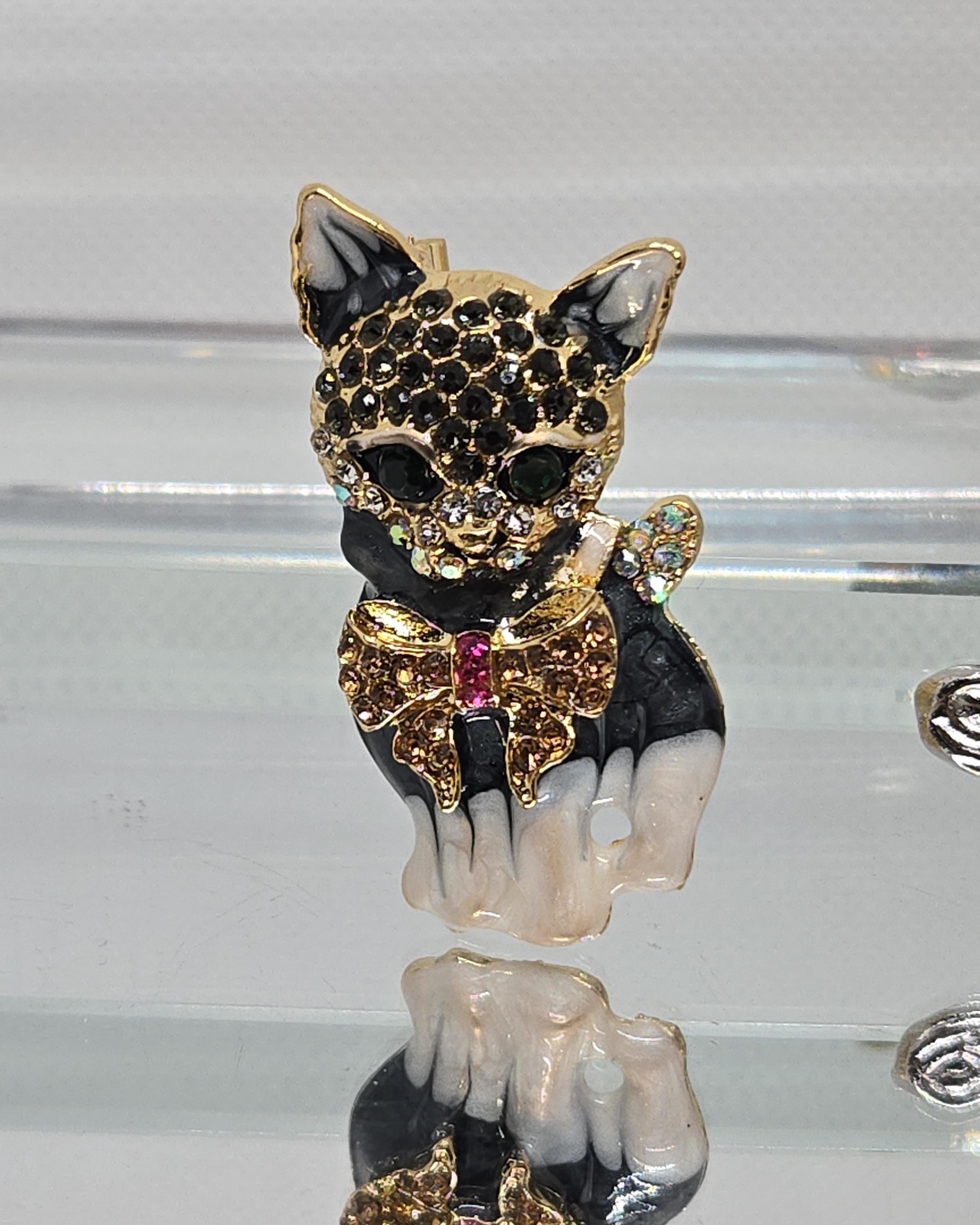 Playful Cat Brooch: Gold Plated Pin with Bowtie and Rhinestone Accent