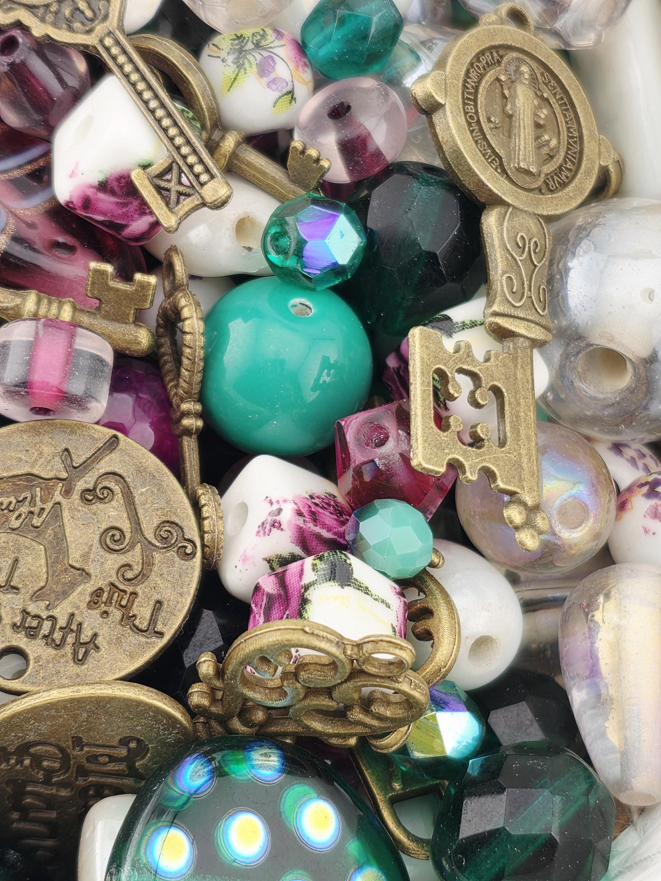 Key to My Heart: A Secret Garden Blend | Glass Bead Mix by Learise | 2 Oz pkg