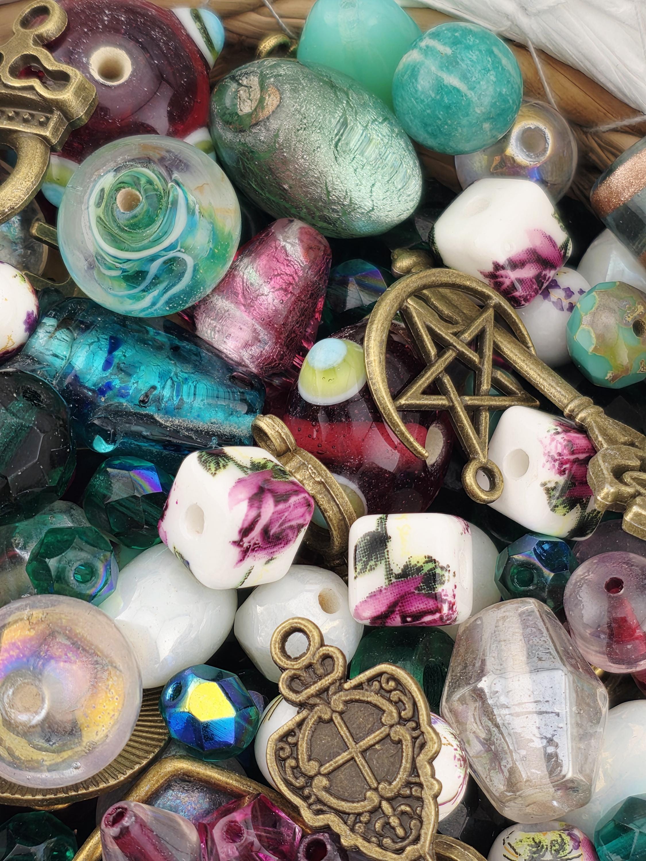 Key to My Heart: A Secret Garden Blend | Glass Bead Mix by Learise | 2 Oz pkg