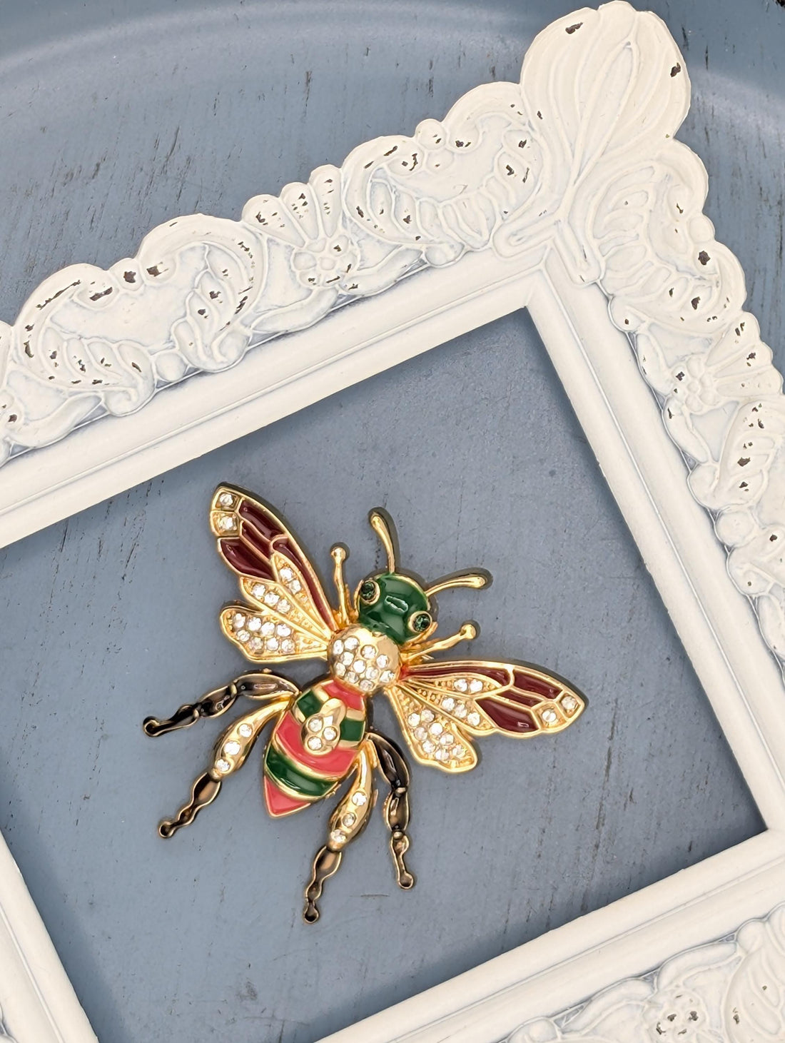 Queen Ant Brooch: Gold Plated with Sparkly Rhinestones