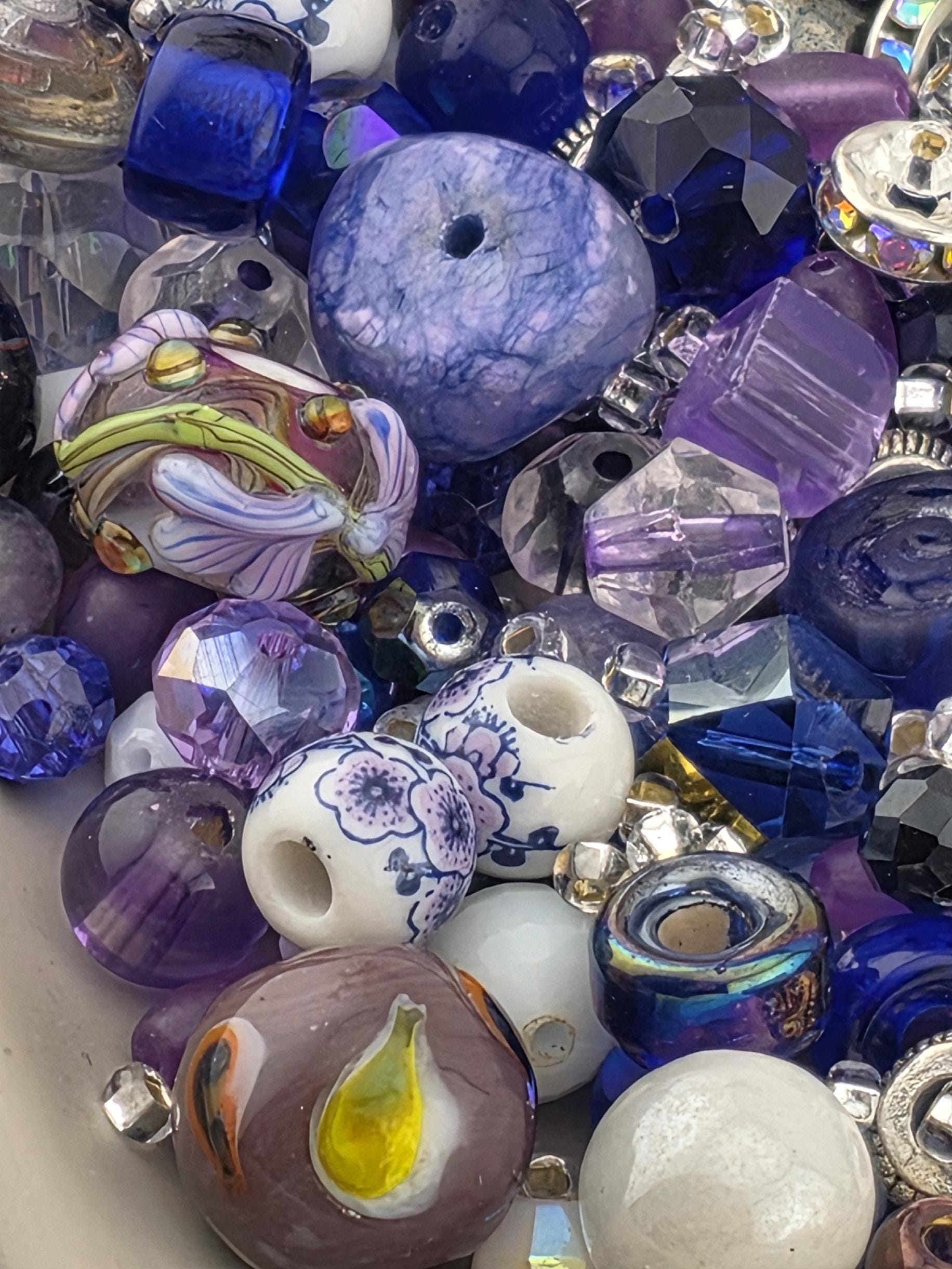 New "Heard It Through The Grapevine" Glass & Metal Bead Mix By Learise 2oz pkg