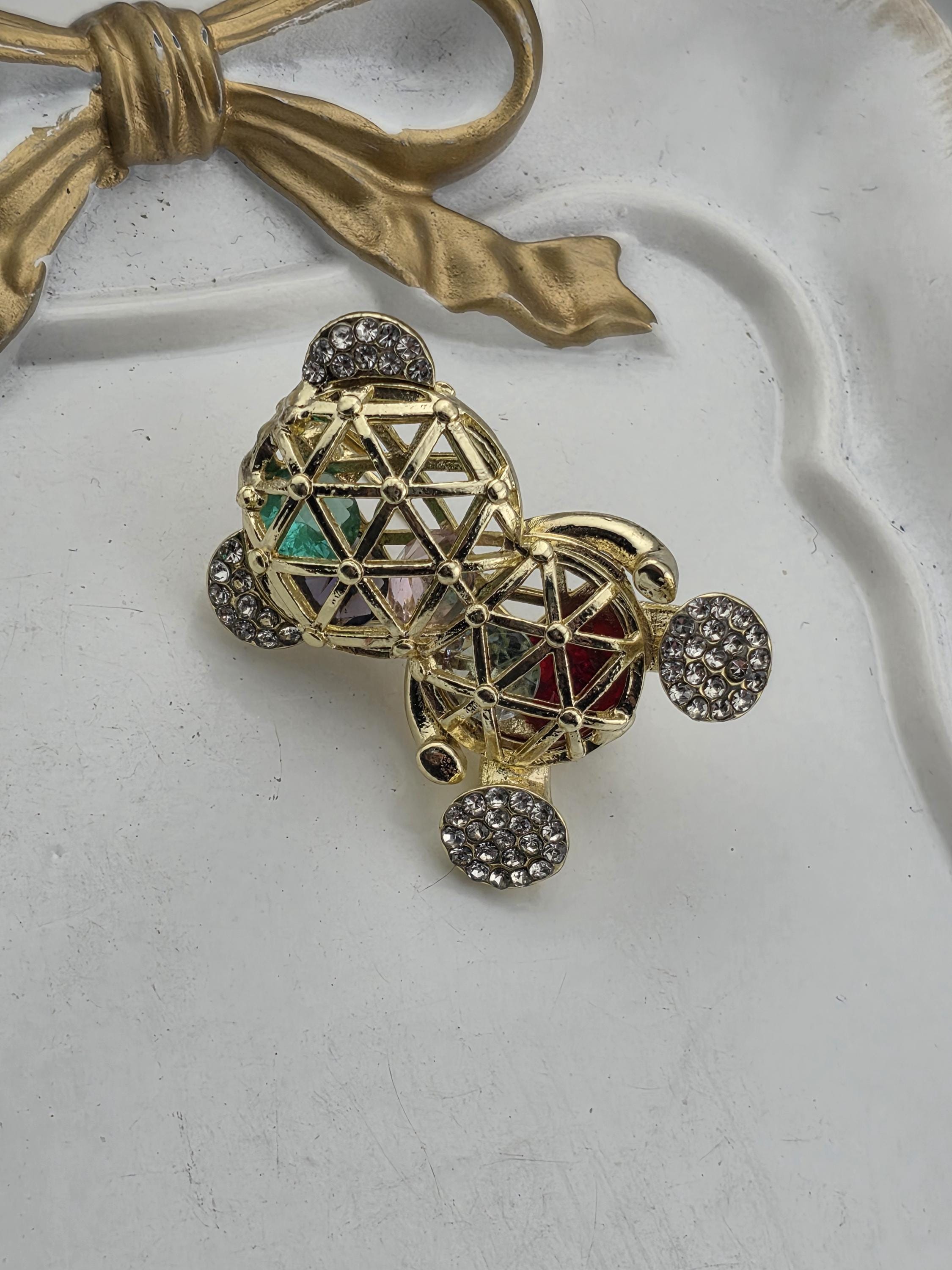 Bear Brooch Pin: Rhinestone Crystal Cartoon (Handmade Sparkle)