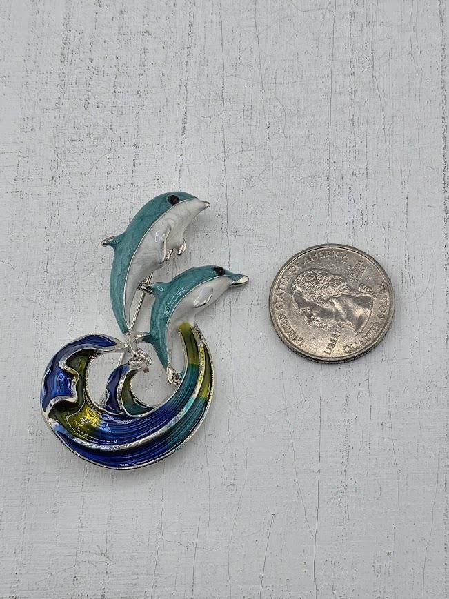 Dolphin Brooch Pin: Silver Plated, Polished - Lightweight Design