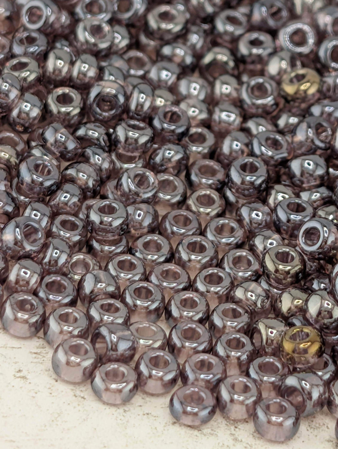 Transparent Luster Amethyst | Size 8 | 15g | Preciosa-Ornela Glass Seed Beads | Czech Seed Beads | Bead Weaving Embroidery Supply