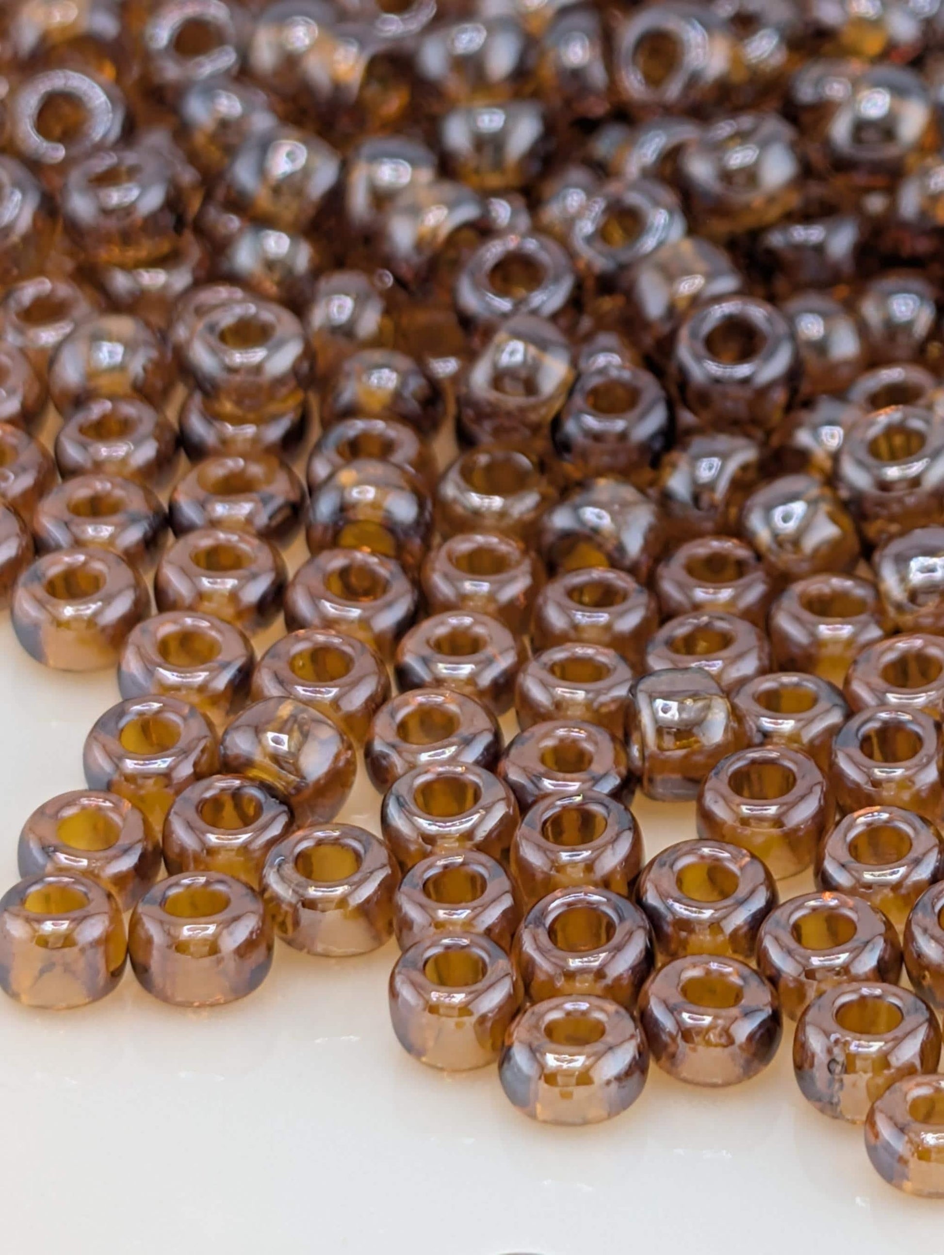 Translucent Luster Topaz | Size 8 | 15g | Preciosa-Ornela Glass Seed Beads