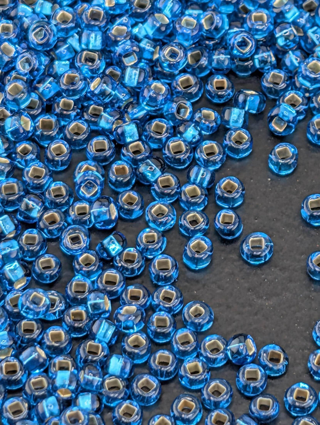 Transparent Aqua Blue SilverLined | Size 10 | 15g | Preciosa-Ornela Glass Seed Beads