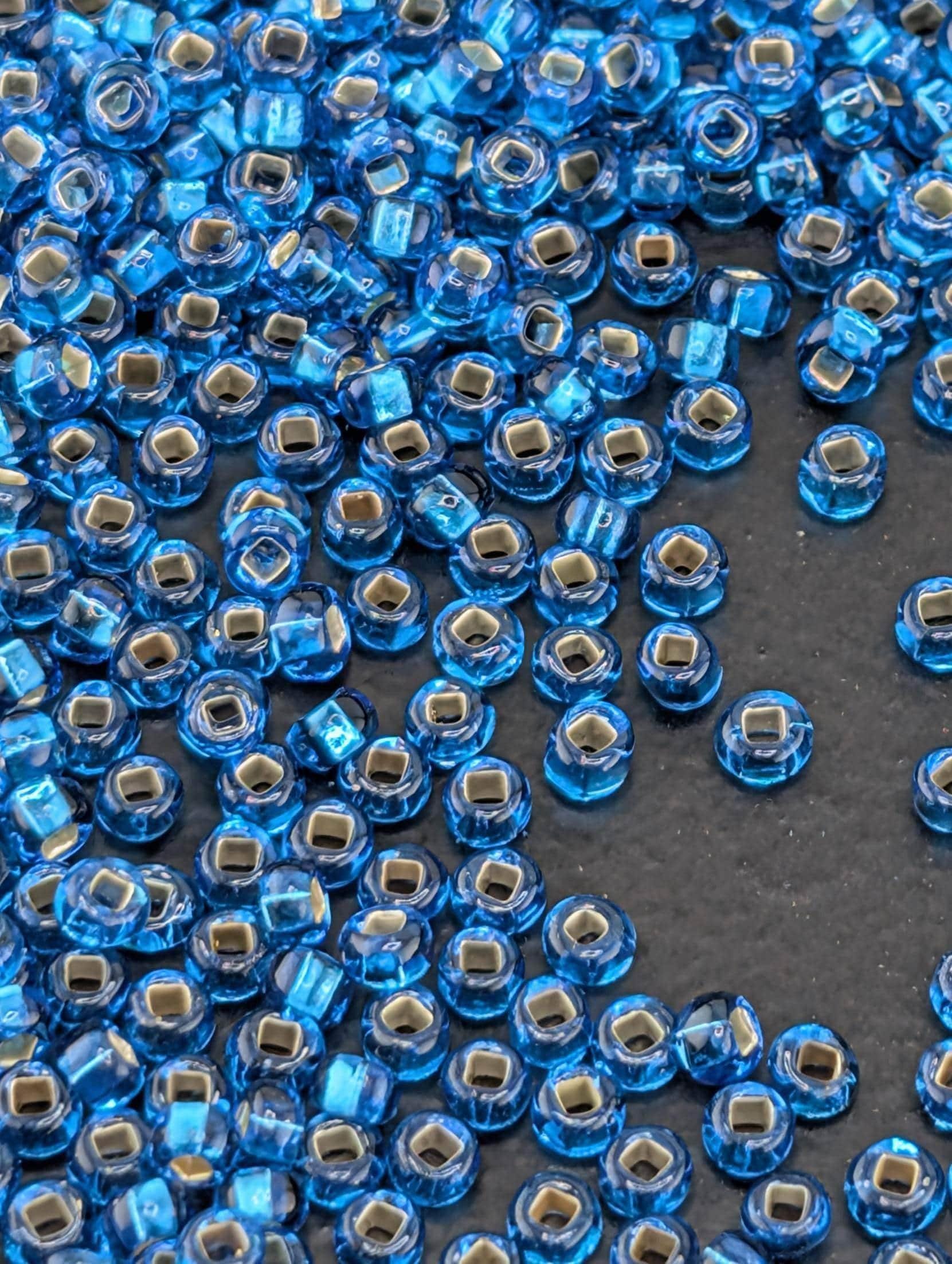 Transparent Aqua Blue SilverLined | Size 10 | 15g | Preciosa-Ornela Glass Seed Beads