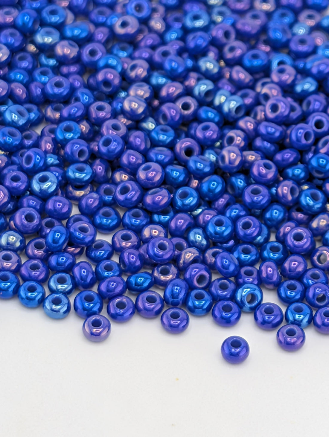 Opaque Rainbow Blue | Size 11 | 15g | Preciosa-Ornela Glass Seed Beads
