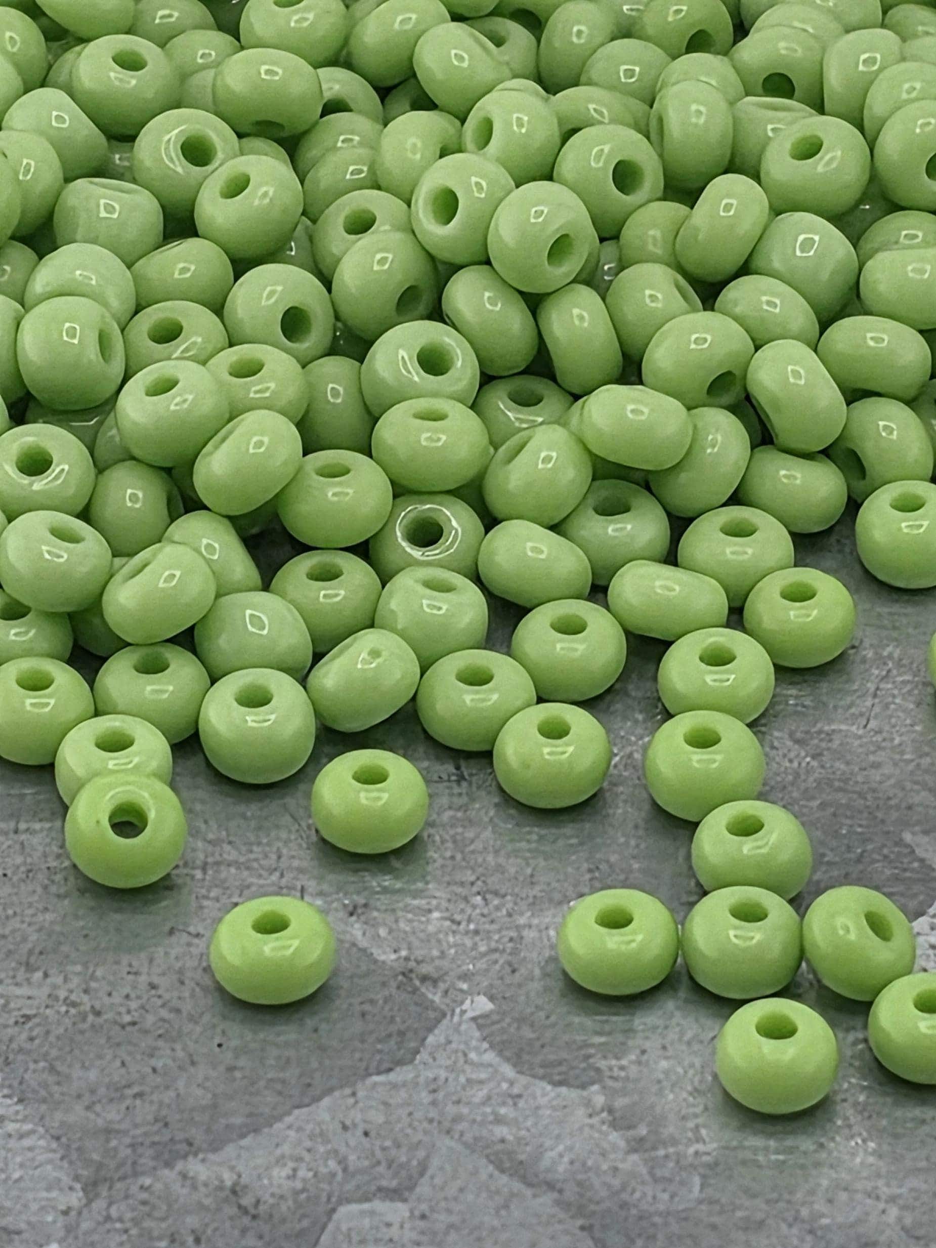Opaque Lime Green | Size 6 | 20g Tube | Preciosa-Ornela Glass Seed Beads