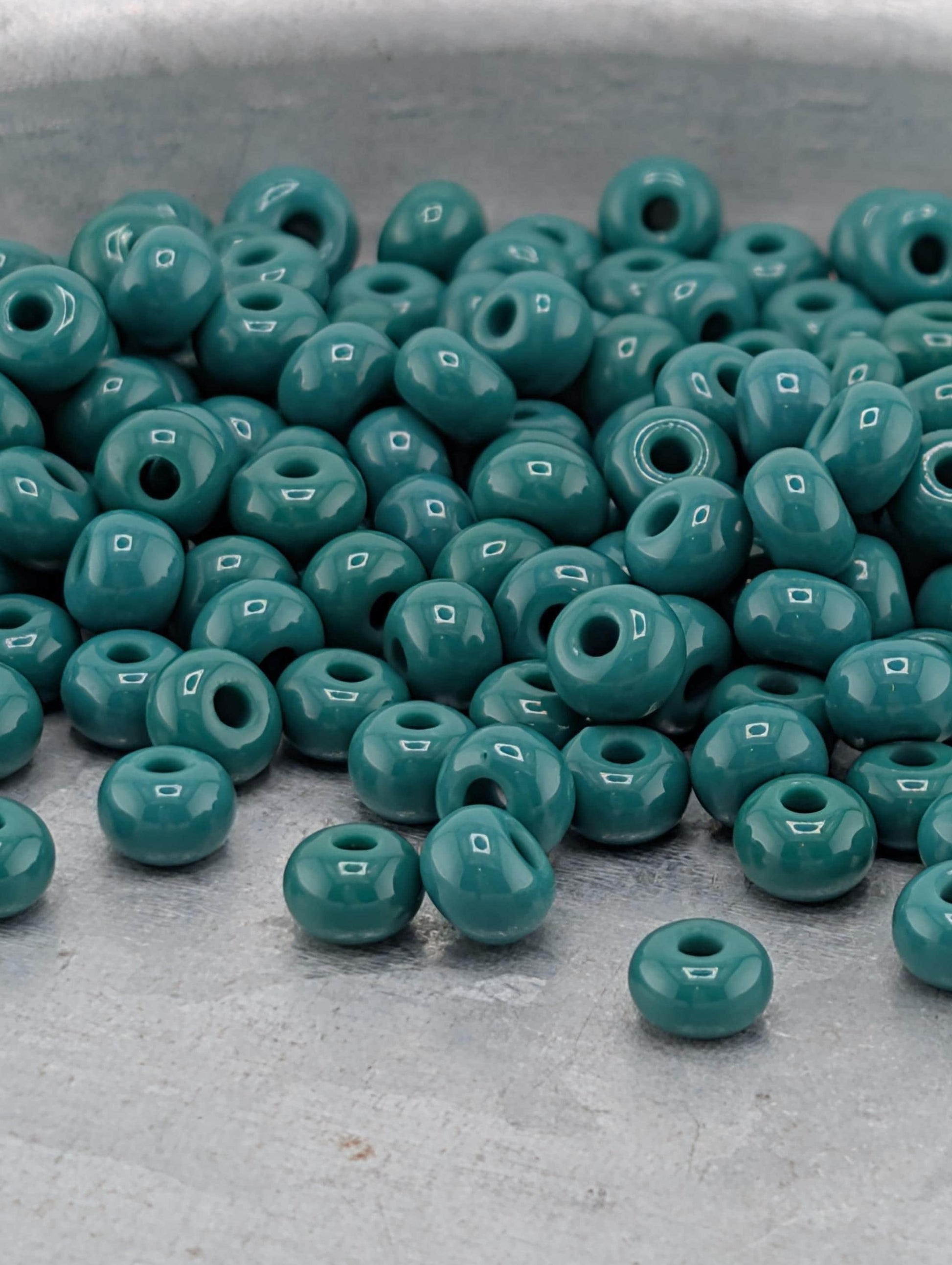 Opaque Forest Green | Size 6 | 20g Tube | Preciosa-Ornela Glass Seed Beads