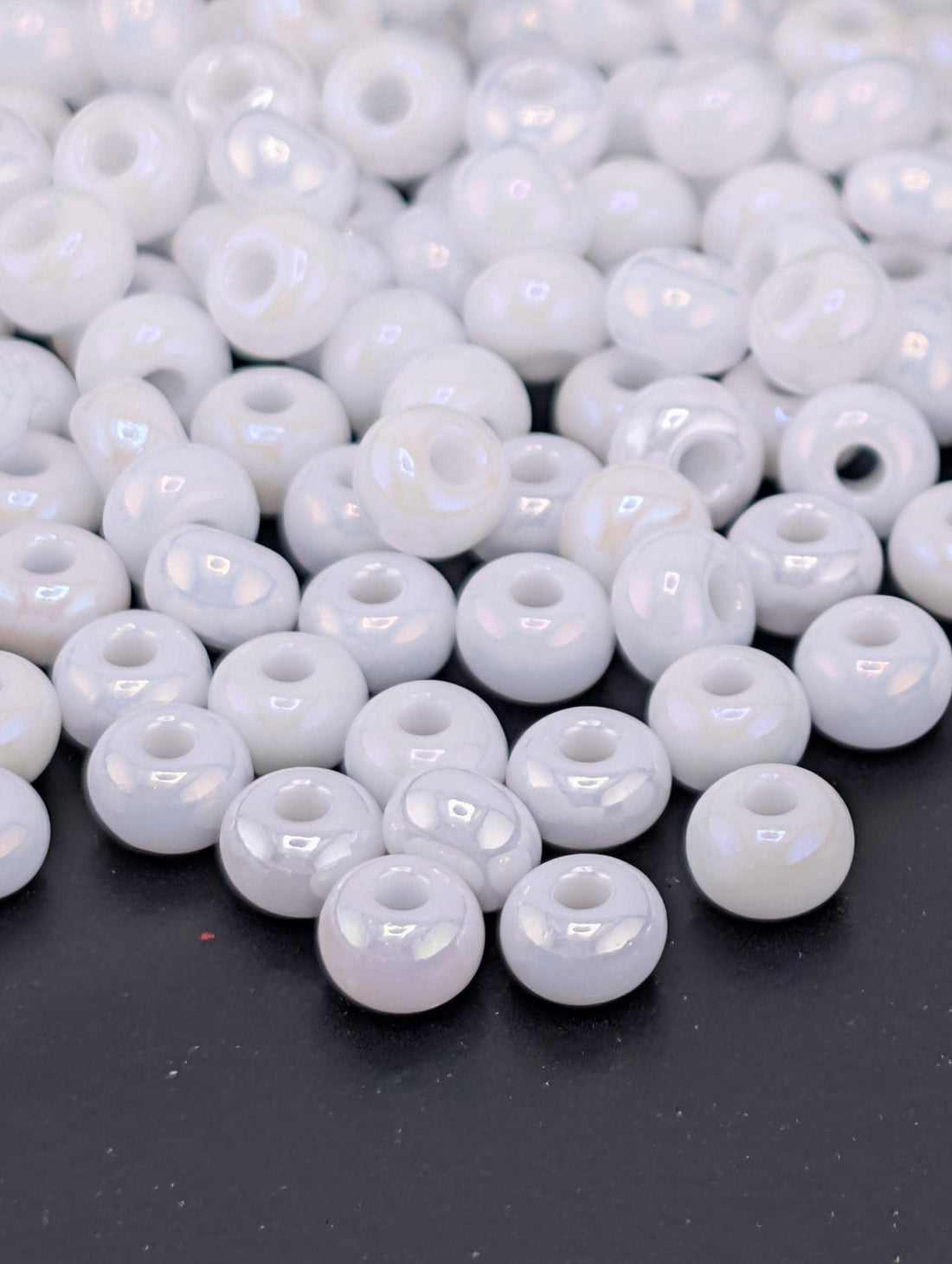 Opaque Chalkwhite Iris | Size 6 | 20g Tube | Preciosa-Ornela Glass Seed Beads