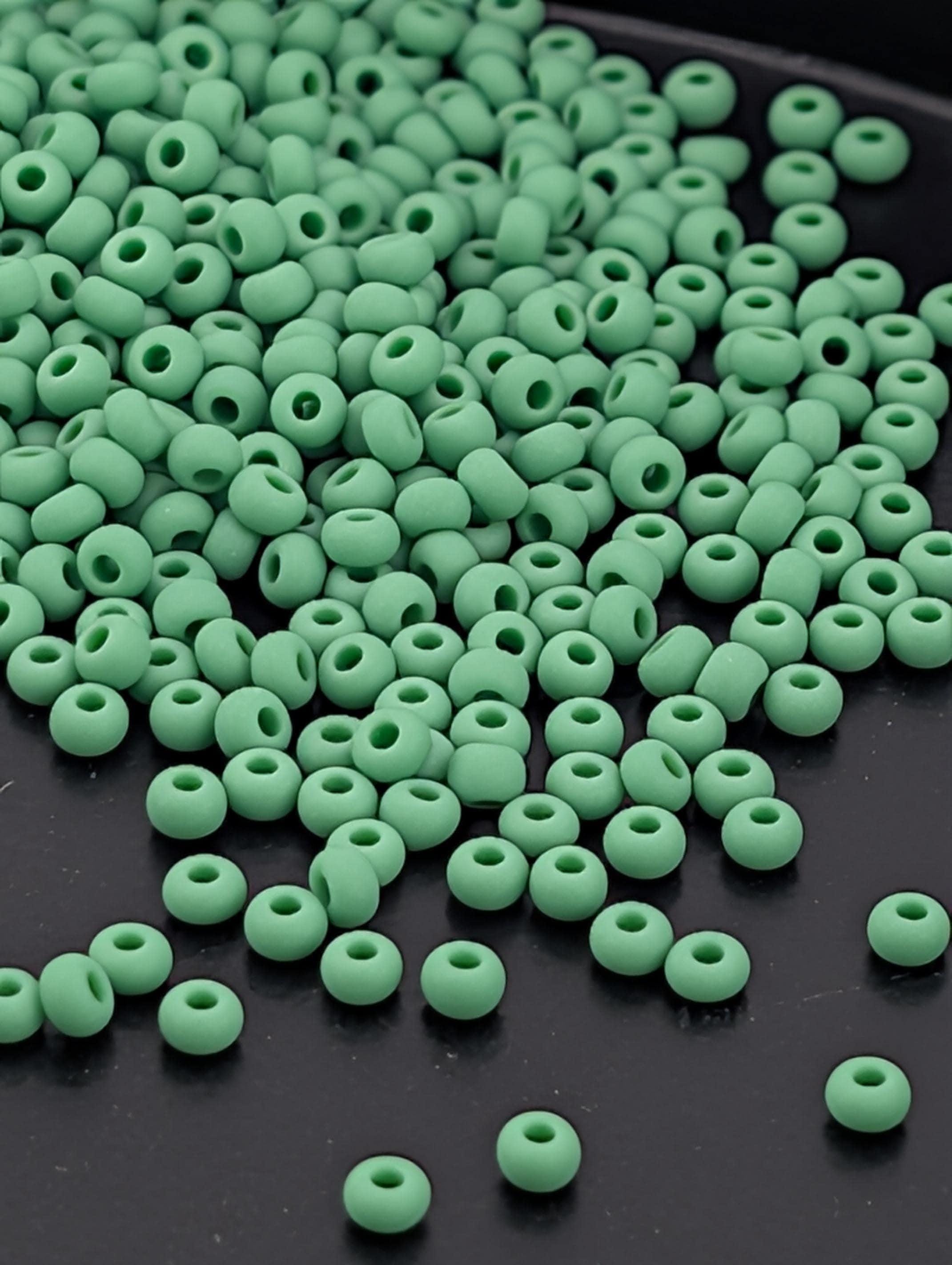 Opaque Matte Green | Size 8 | 15g | Preciosa-Ornela Glass Seed Beads