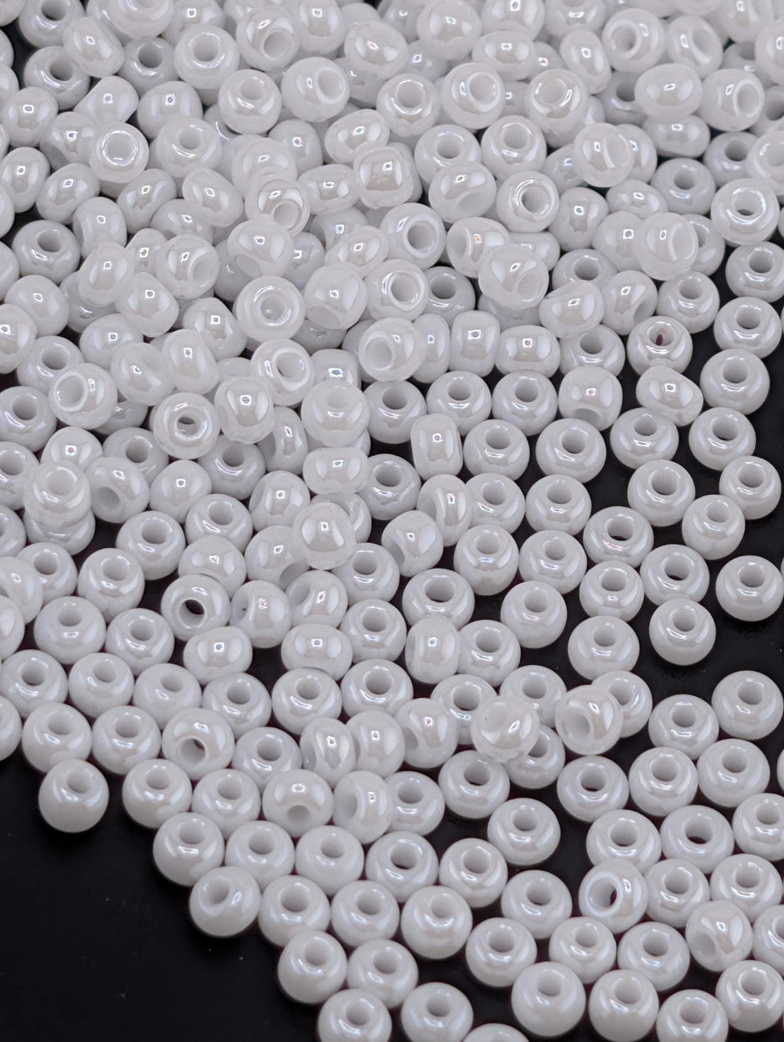 Opaque Chalkwhite Luster | Size 11 | 15g Pkg | Preciosa-Ornela Glass Seed Beads