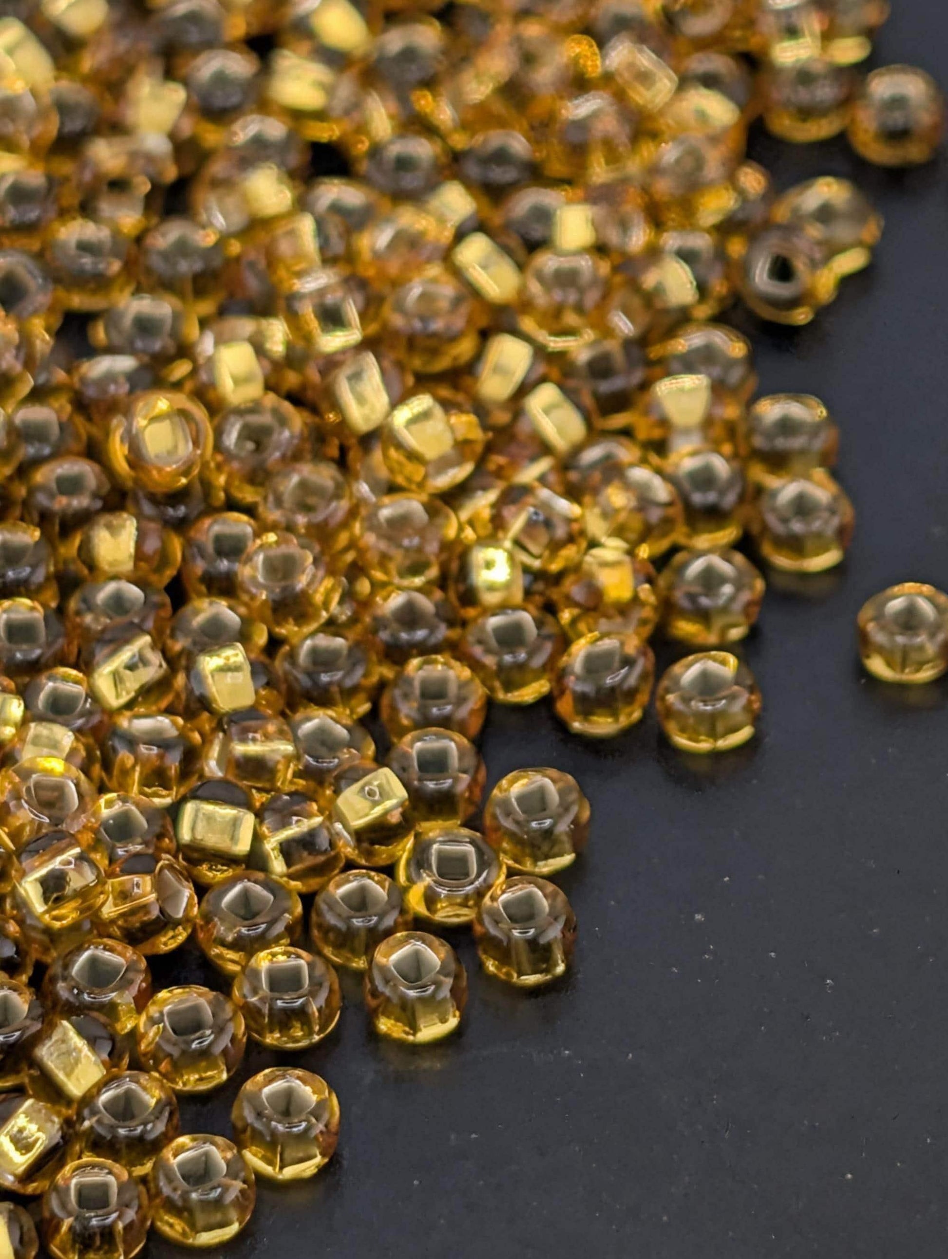 Transparent Silver Lined Topaz | Size 10 | 15g | Preciosa-Ornela Glass Seed Beads | Czech Seed Beads | Bead Weaving Embroidery Supply