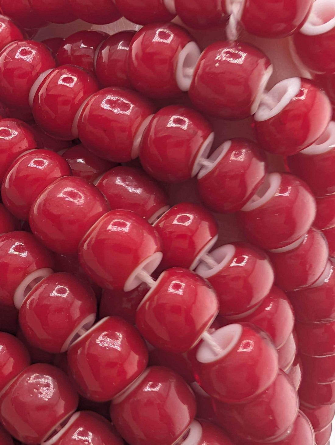 Mix Vintage Cherry Red & White Heart | Size 6 | 15g Pkg | Preciosa-Ornela Glass Seed Beads