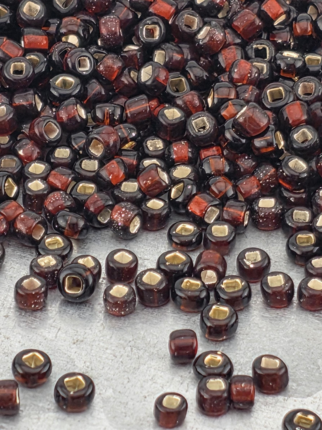 Transparent Silver Lined Rootbeer | Size 8 | 15g | Preciosa-Ornela Glass Seed Beads