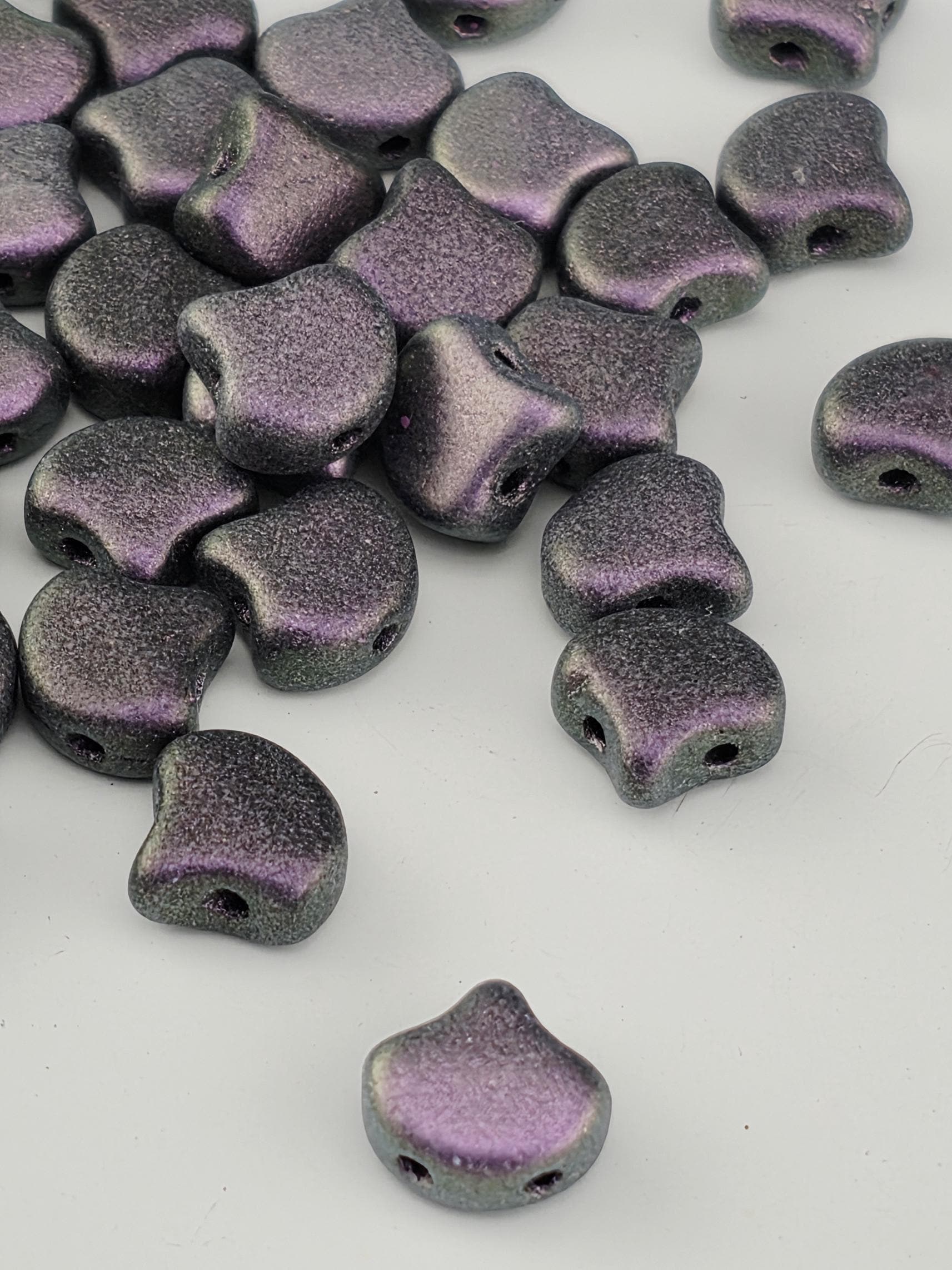 Matubo Ginkgo Leaf Bead 7.5 x 7.5mm Polychrome - Black Currant 2.5 Tube | Japanese Seed Beads | Bead Weaving Embroidery Supply | DIY Jewelry