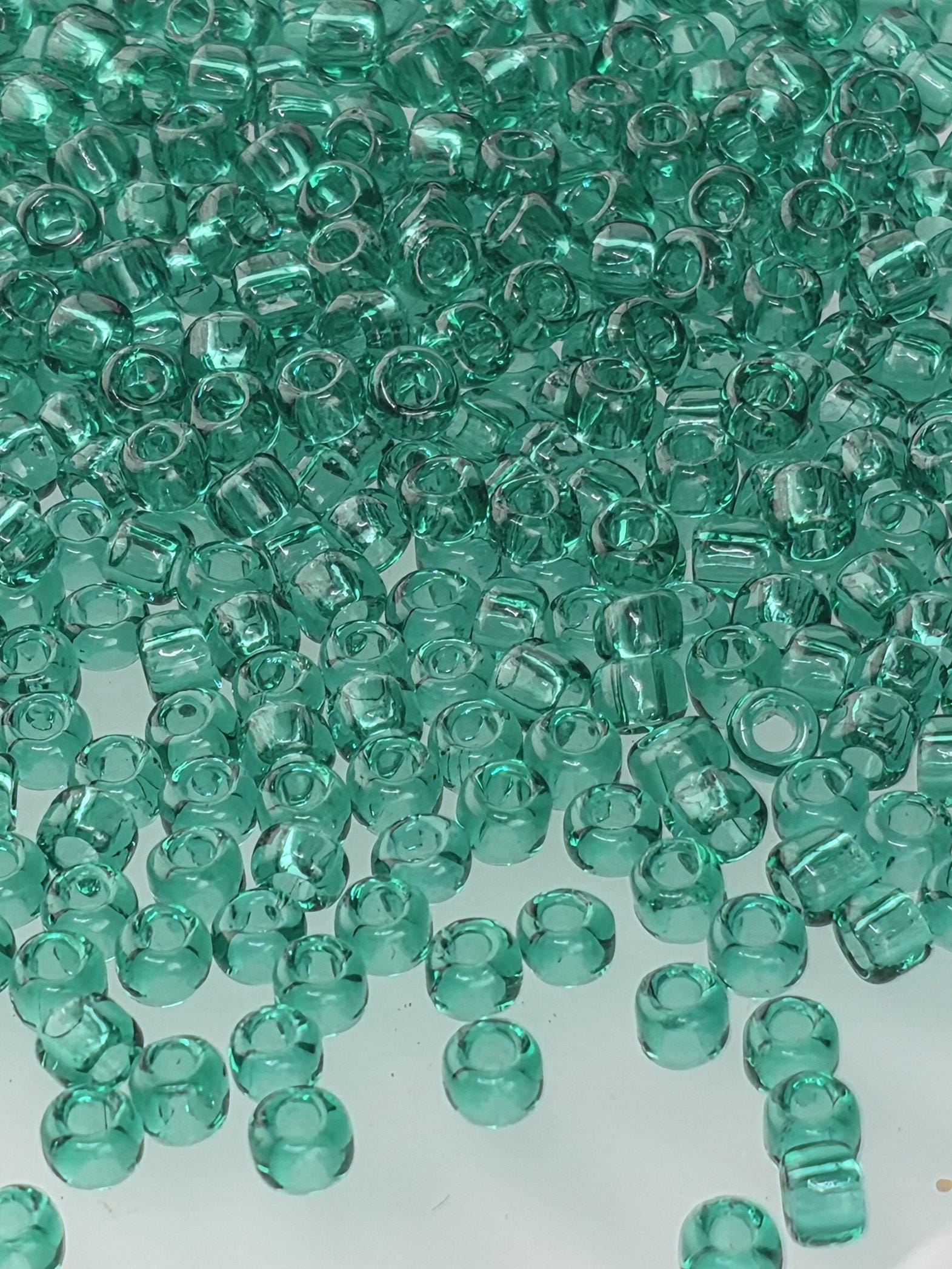 8282SB Transparent Jade Green 8/0 Matsuno Seed Beads (15g, ~600 pcs) | Japanese Seed Beads | Bead Weaving Embroidery Supply | DIY Jewelry