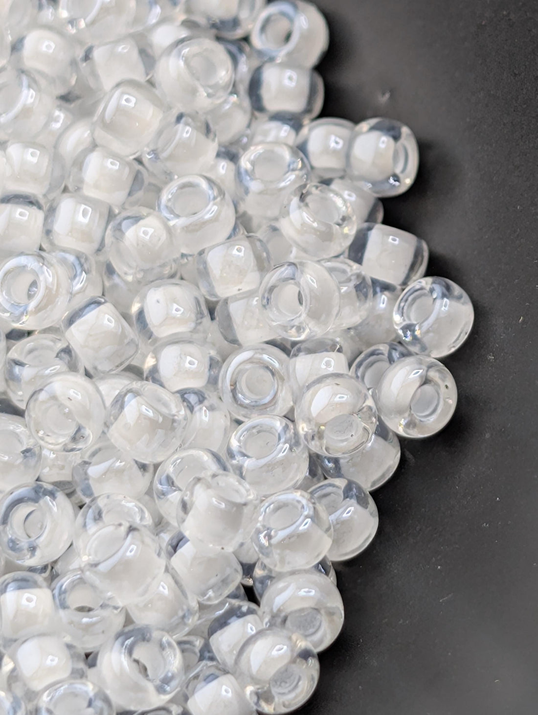 8-1104 Miyuki Rocaille 8/0 | Crystal/White Inside Color Lined 20g