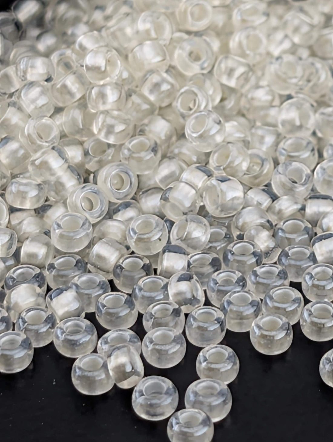 Translucent Pastel Ivory | Size 8 | 15g | Preciosa-Ornela Glass Seed Beads | Czech Seed Beads | Bead Weaving Embroidery Supply