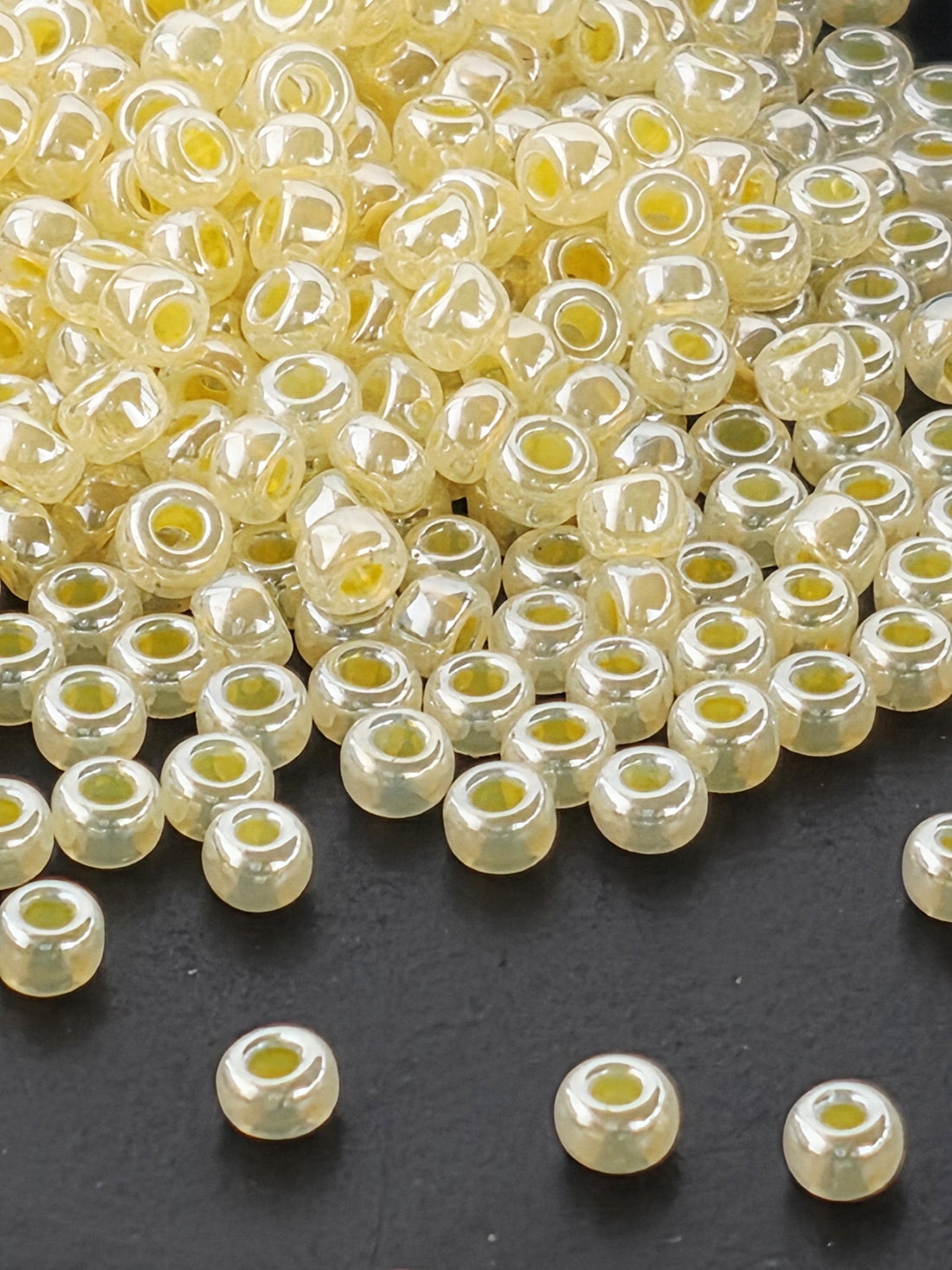 Light Gold Ceylon Miyuki Rocaille Size 8/0 (20g pkg)