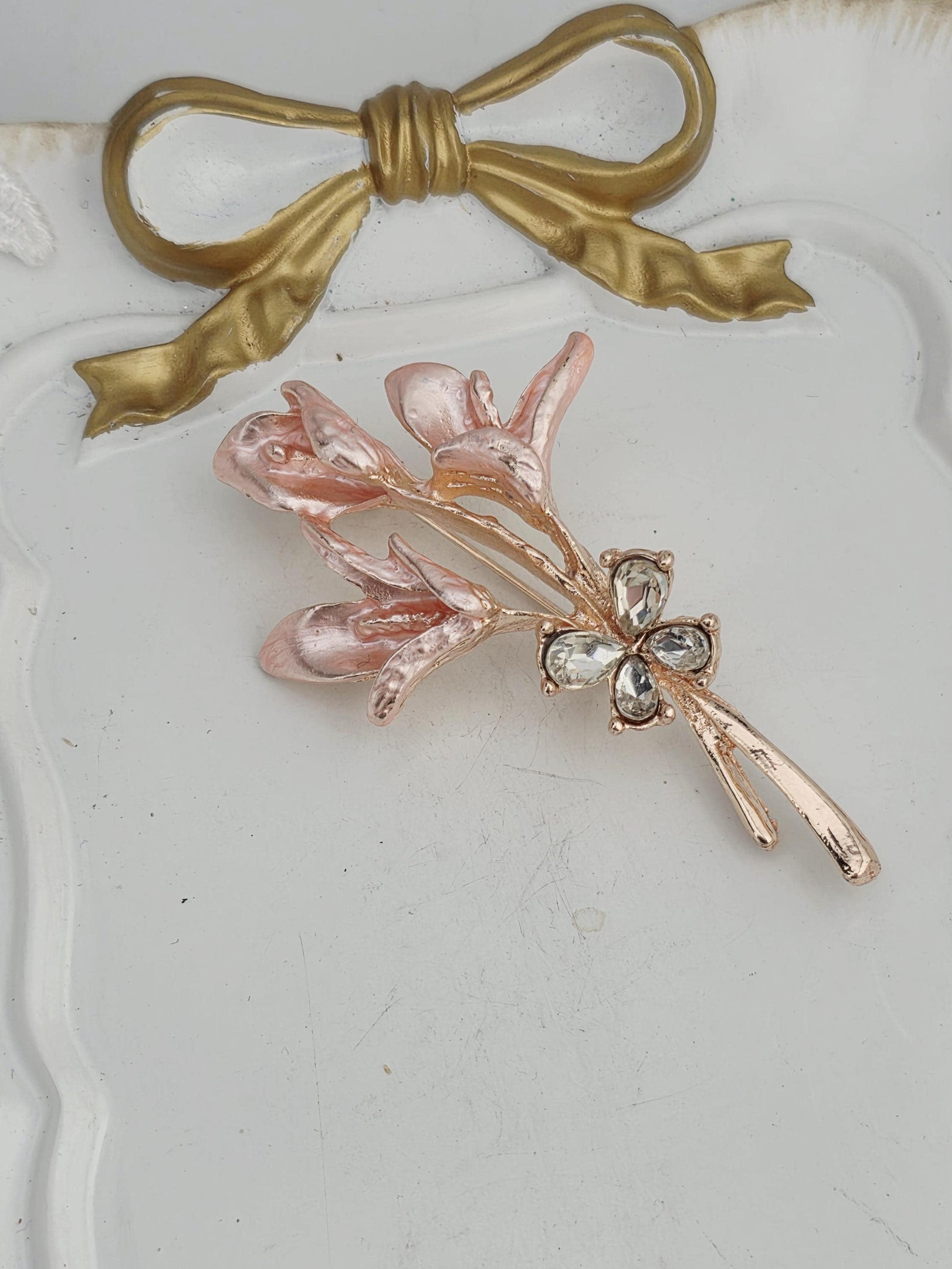Floral Resin Tulip Brooch, Rhinestones and Pearl (60x35mm Pin) | Handmade Pin | Jacket Scarf Hat Accessory | Gift Idea