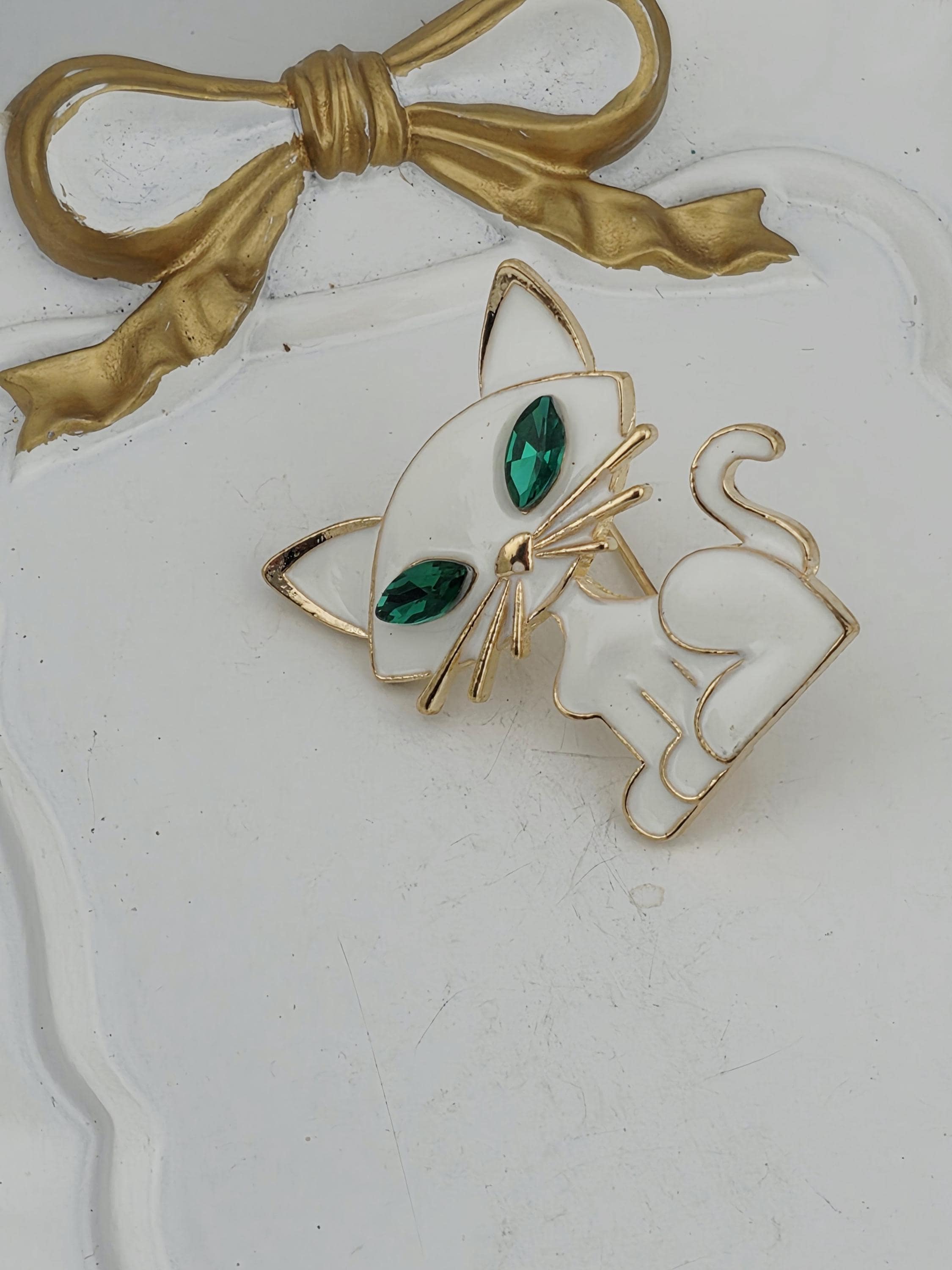 Cat Pendant Charm: Gold Frame with Green Gemstone Eyes | Handmade Pin | Jacket Scarf Hat Accessory | Gift Idea
