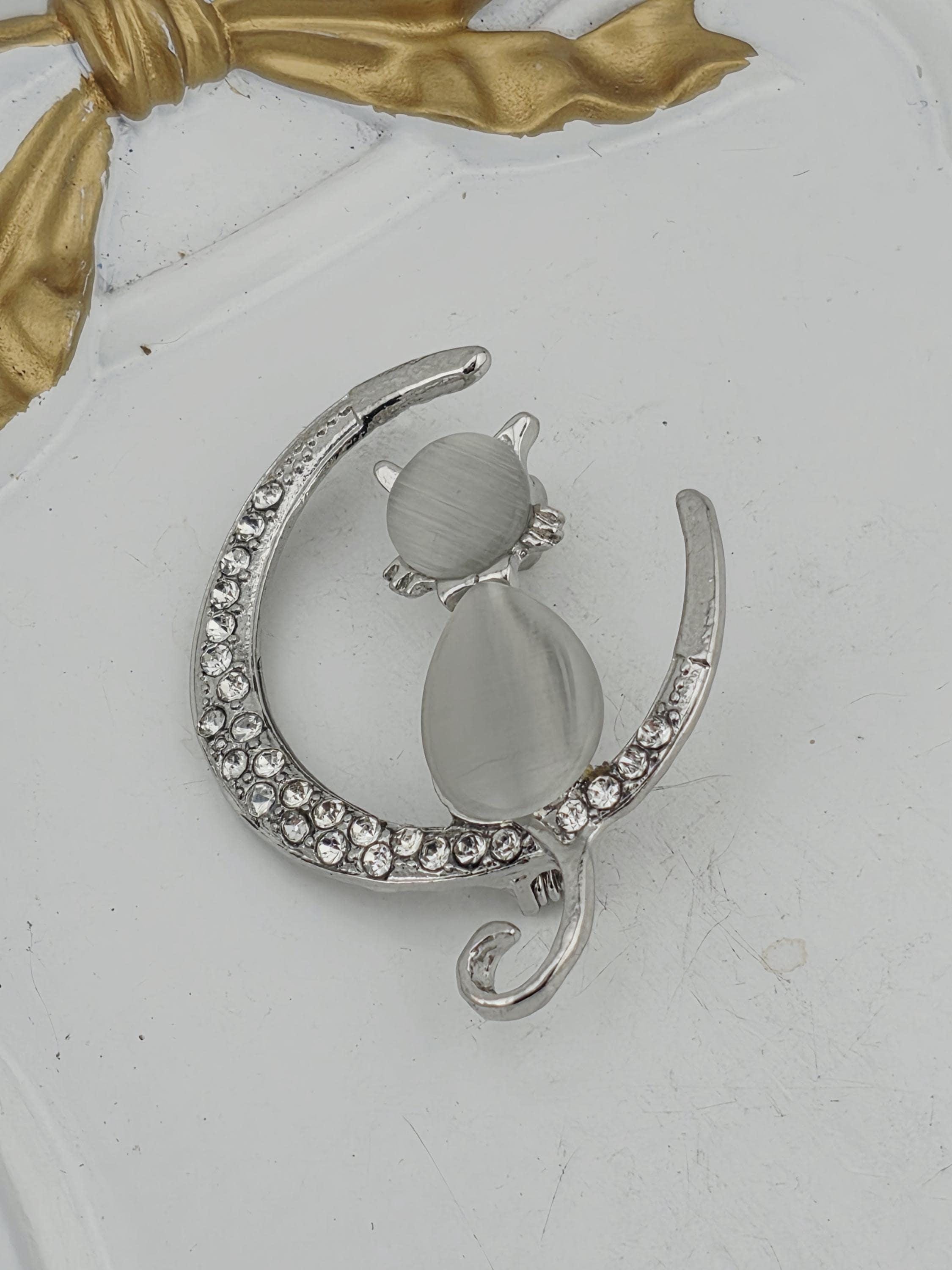 Silver Cat Brooch Pin: Simple Design with Zirconia Stone | Handmade Pin | Jacket Scarf Hat Accessory | Gift Idea