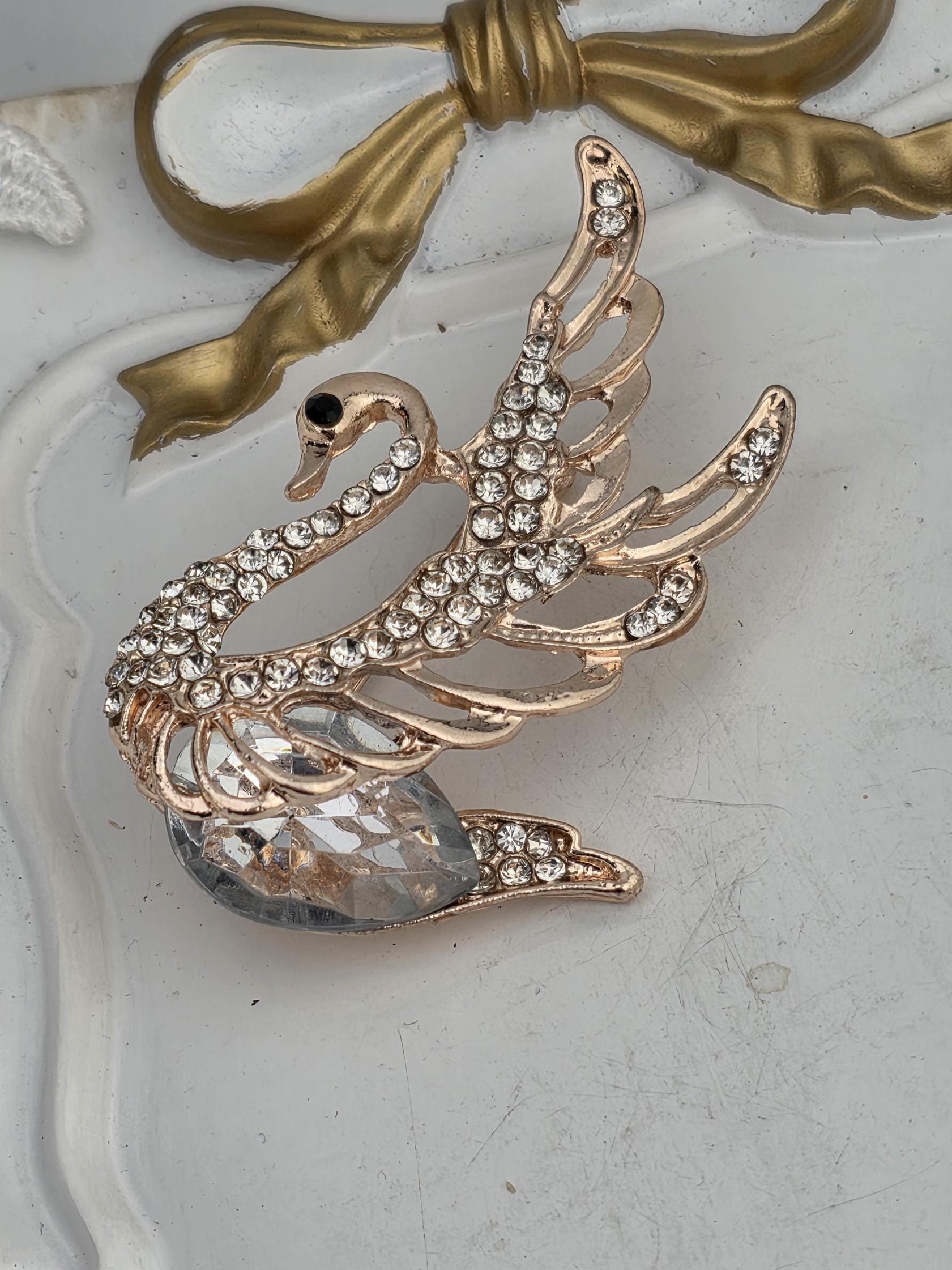 Swan Brooch: Rhinestone Sparkle - Elegant Wedding Accessory | Handmade Pin | Jacket Scarf Hat Accessory | Gift Idea