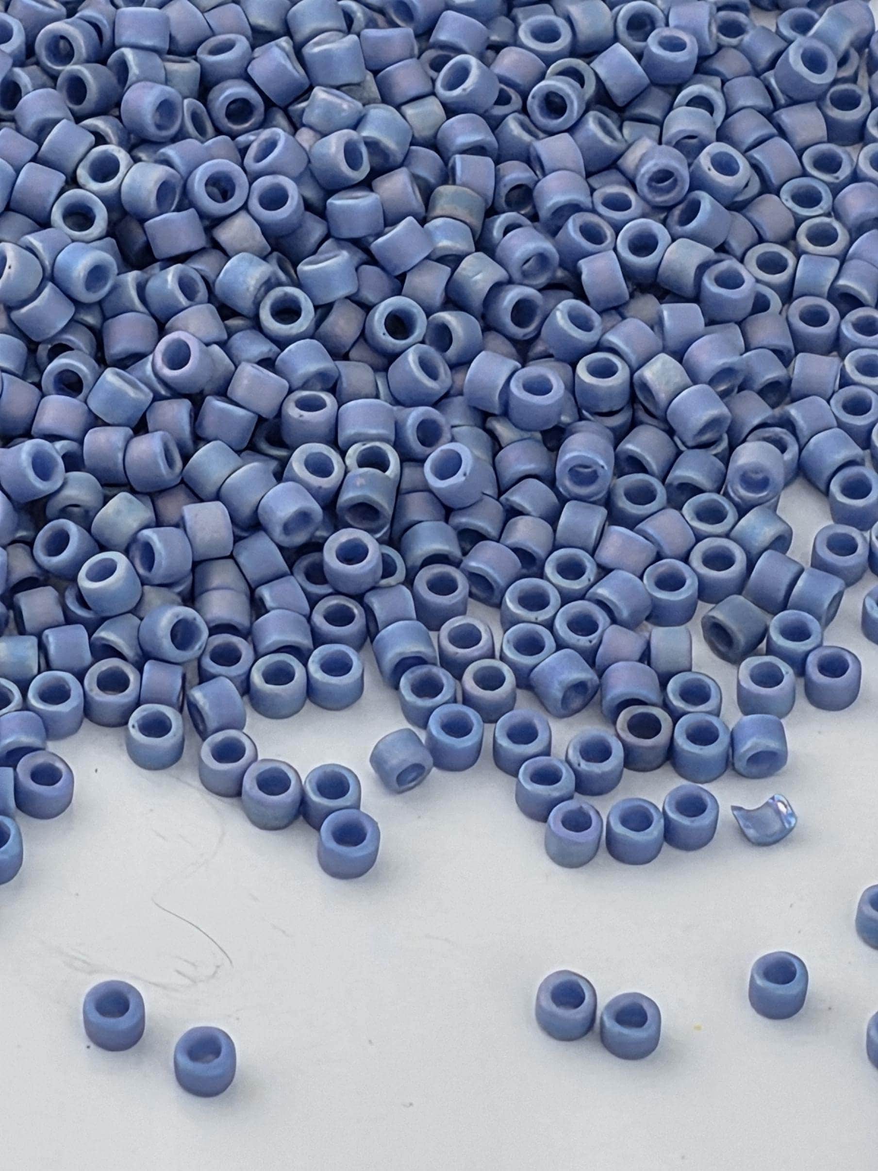 DB2318:Hydrangea Blue Opaque Matte Glazed Rainbow | Size 11/0 | 7g