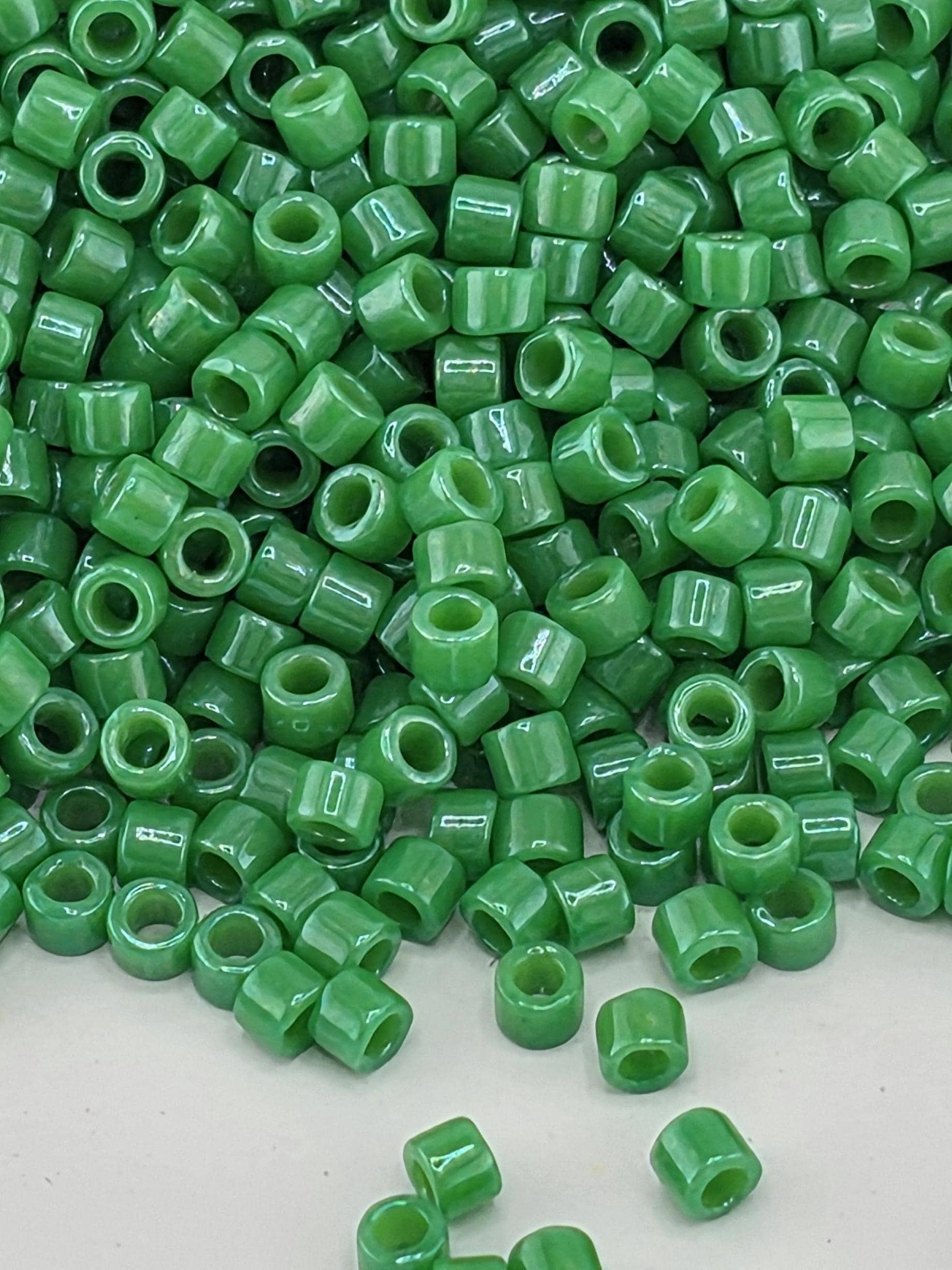 DB0655:Kelly Green Opaque (D) | Size 11/0 | 7g