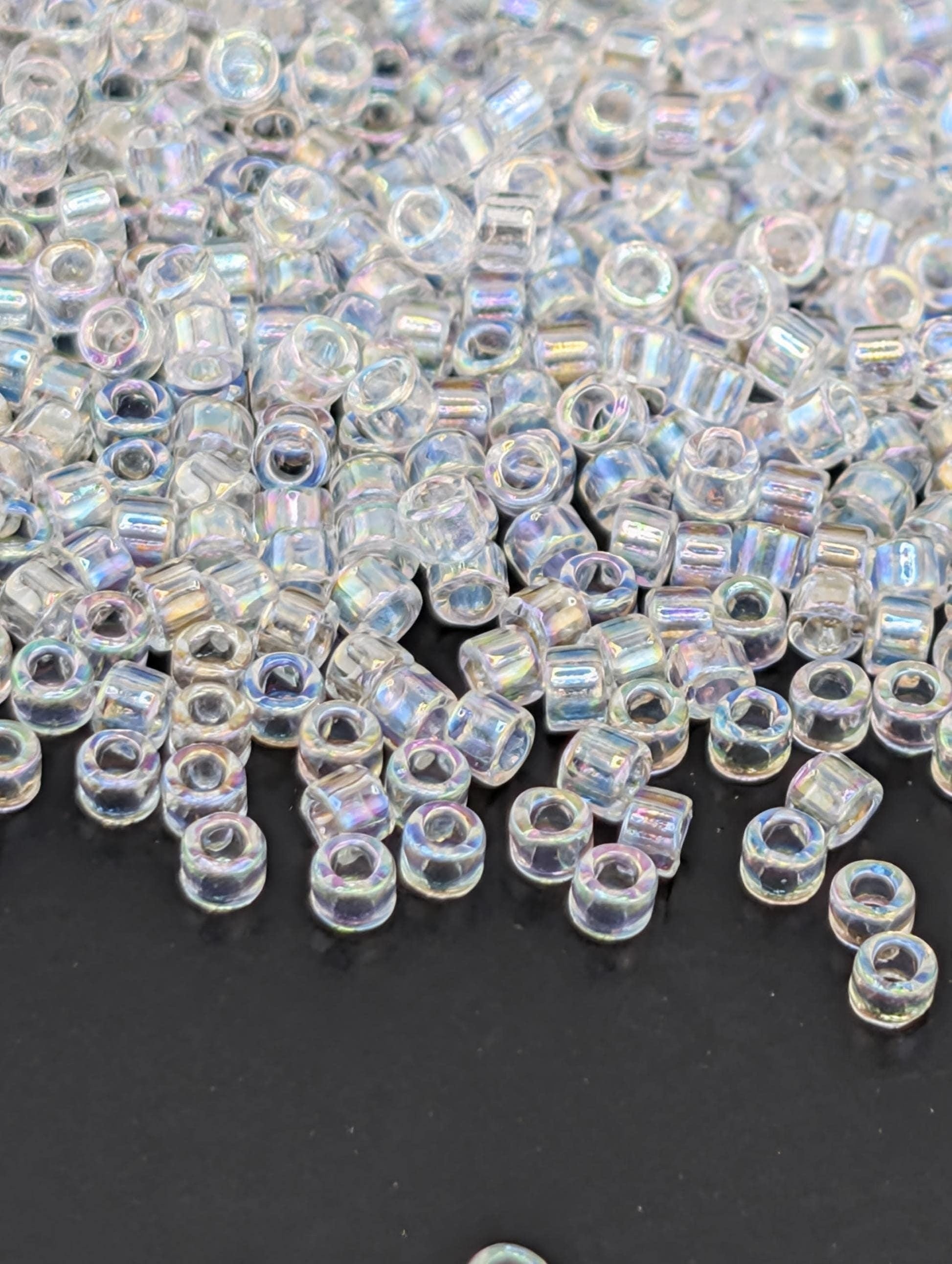 DB0051:Crystal Translucent Rainbow | Size 11/0 | 7g