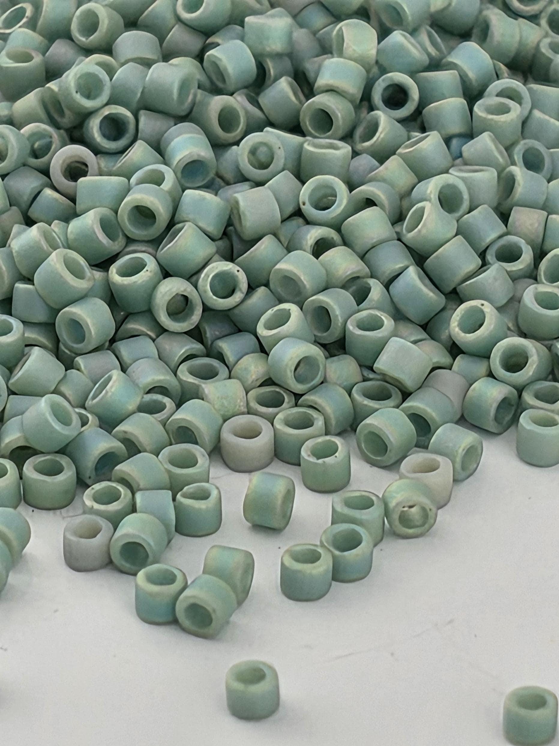 DB2313:Wintergreen Opaque Matte Glazed Rainbow | Size 11/0 | 7g