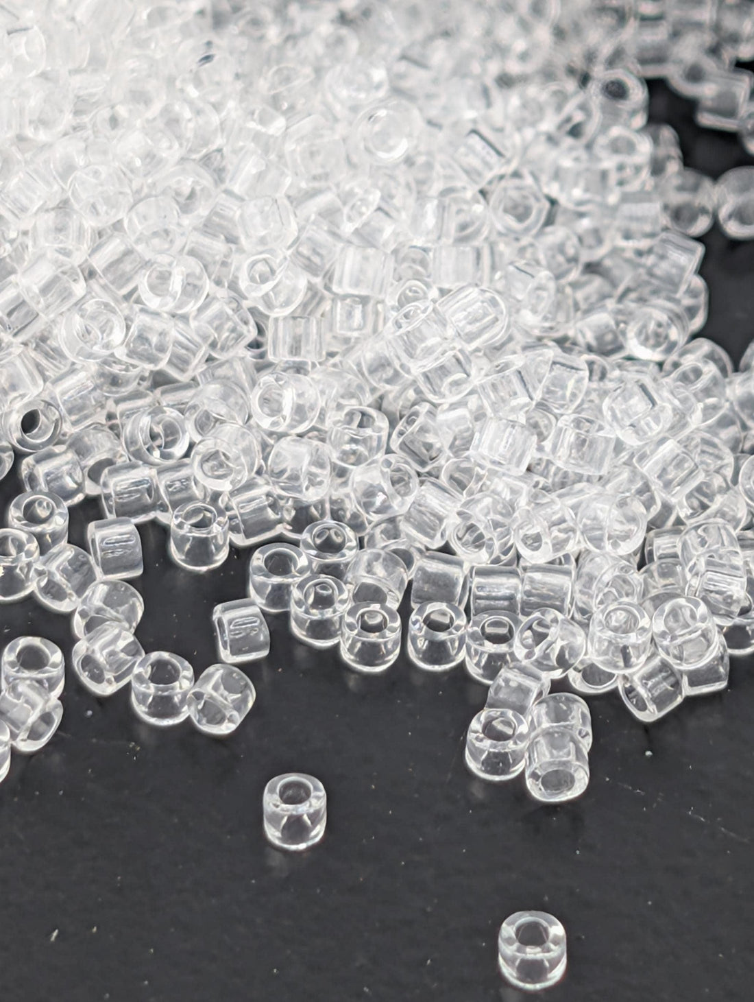 DB0141:Crystal T | Size 11/0 | 7g
