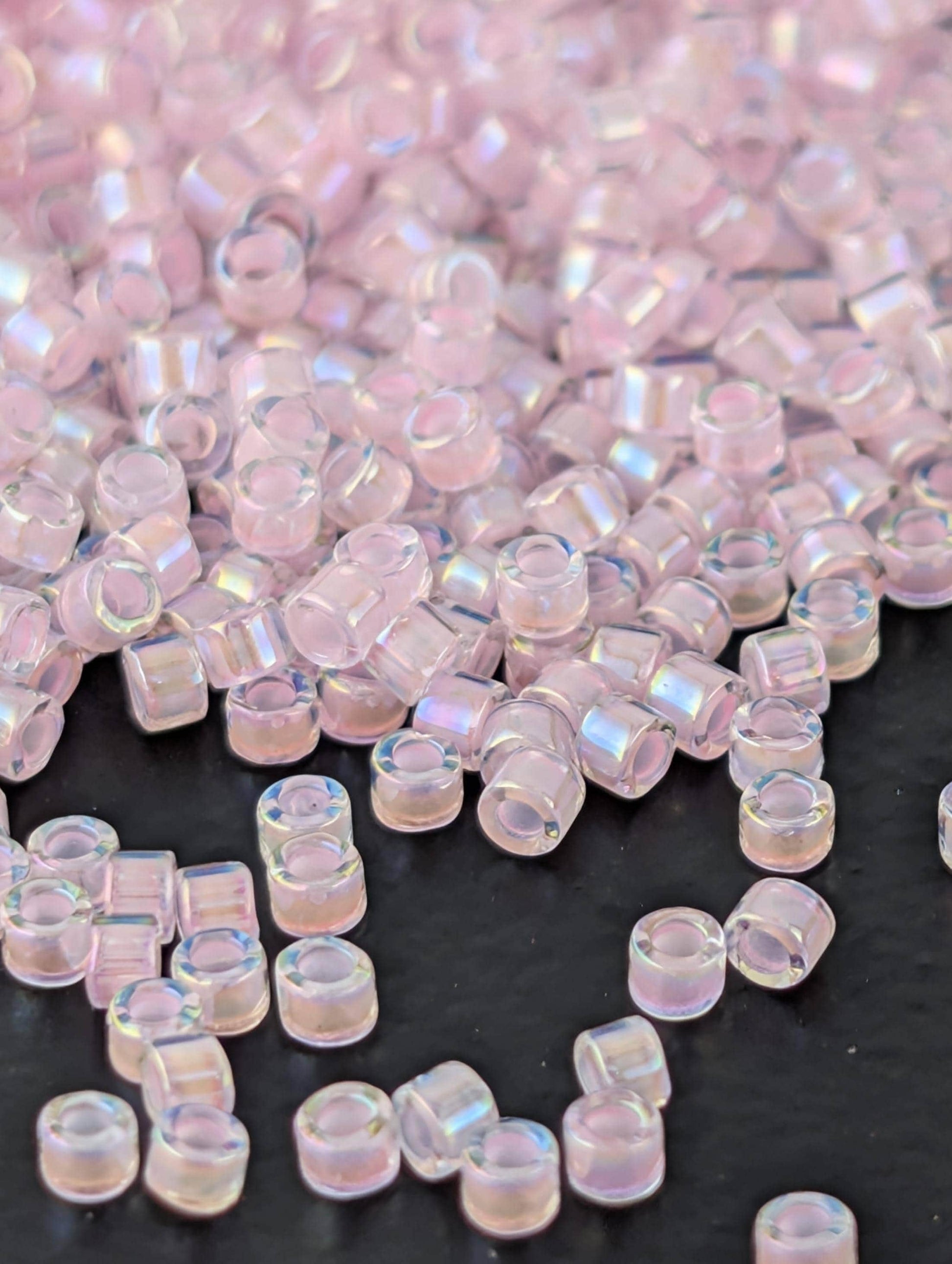 DB0055:Crystal/Pink Inside Color Lined Rainbow | Size 11/0 | 7g