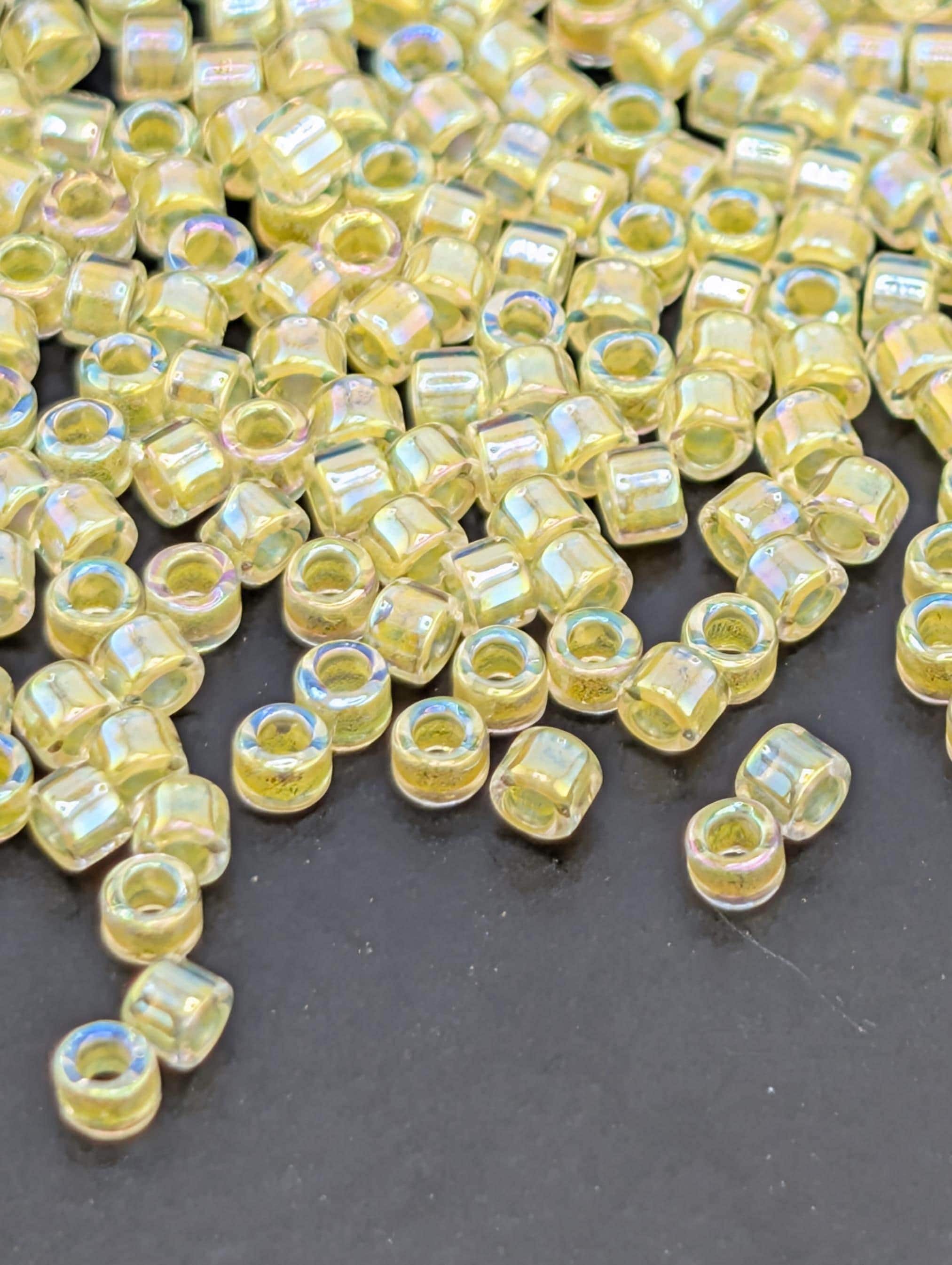 DB0053:Crystal/Soft Yellow ICL/R | Size 11/0 | 7g