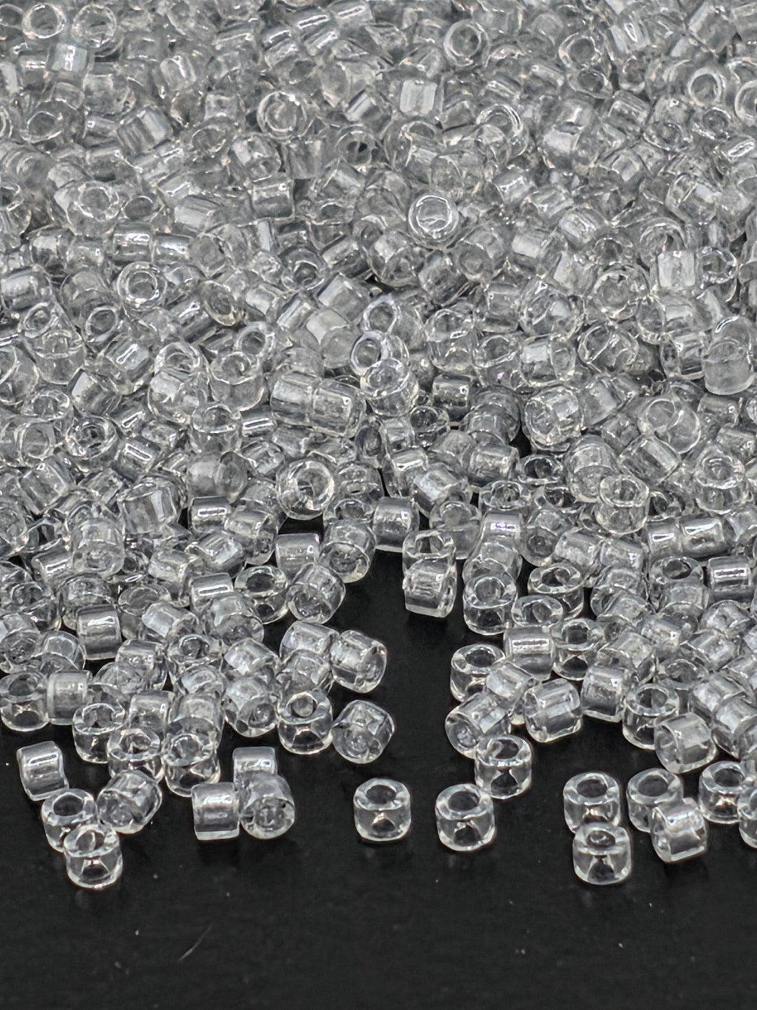DB0271:Crystal/Silver Inside Color Lined Sparkle | Size 11/0 | 7g
