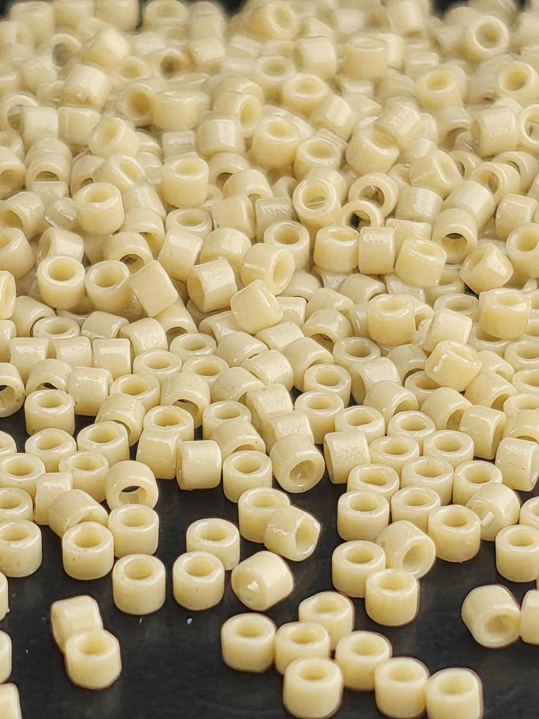 Toasted Oat DC/O(D) | Size 11/0 | 7g | Japanese Seed Beads | Bead Weaving Embroidery Supply | DIY Jewelry