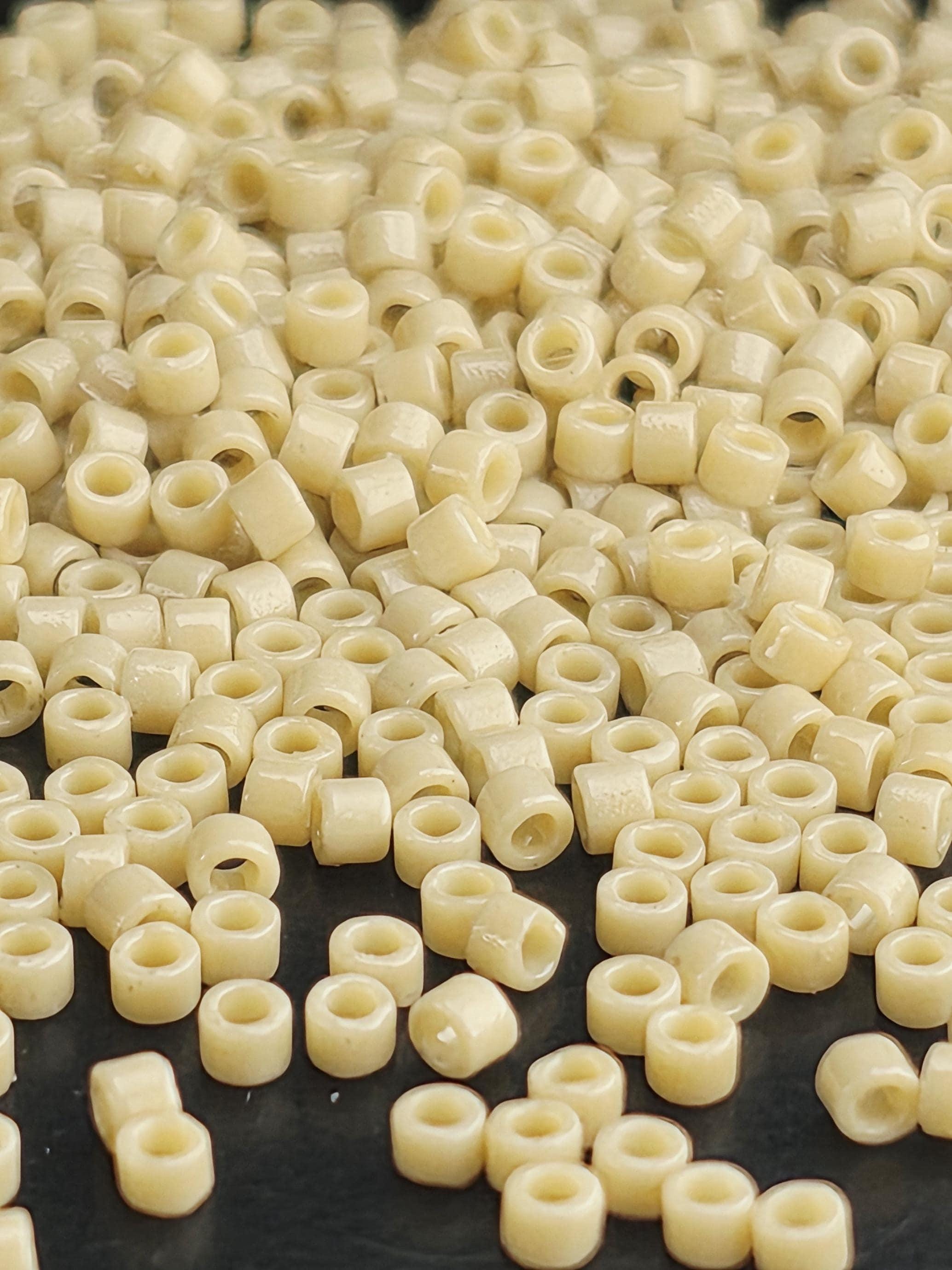 Toasted Oat DC/O(D) | Size 11/0 | 7g | Japanese Seed Beads | Bead Weaving Embroidery Supply | DIY Jewelry