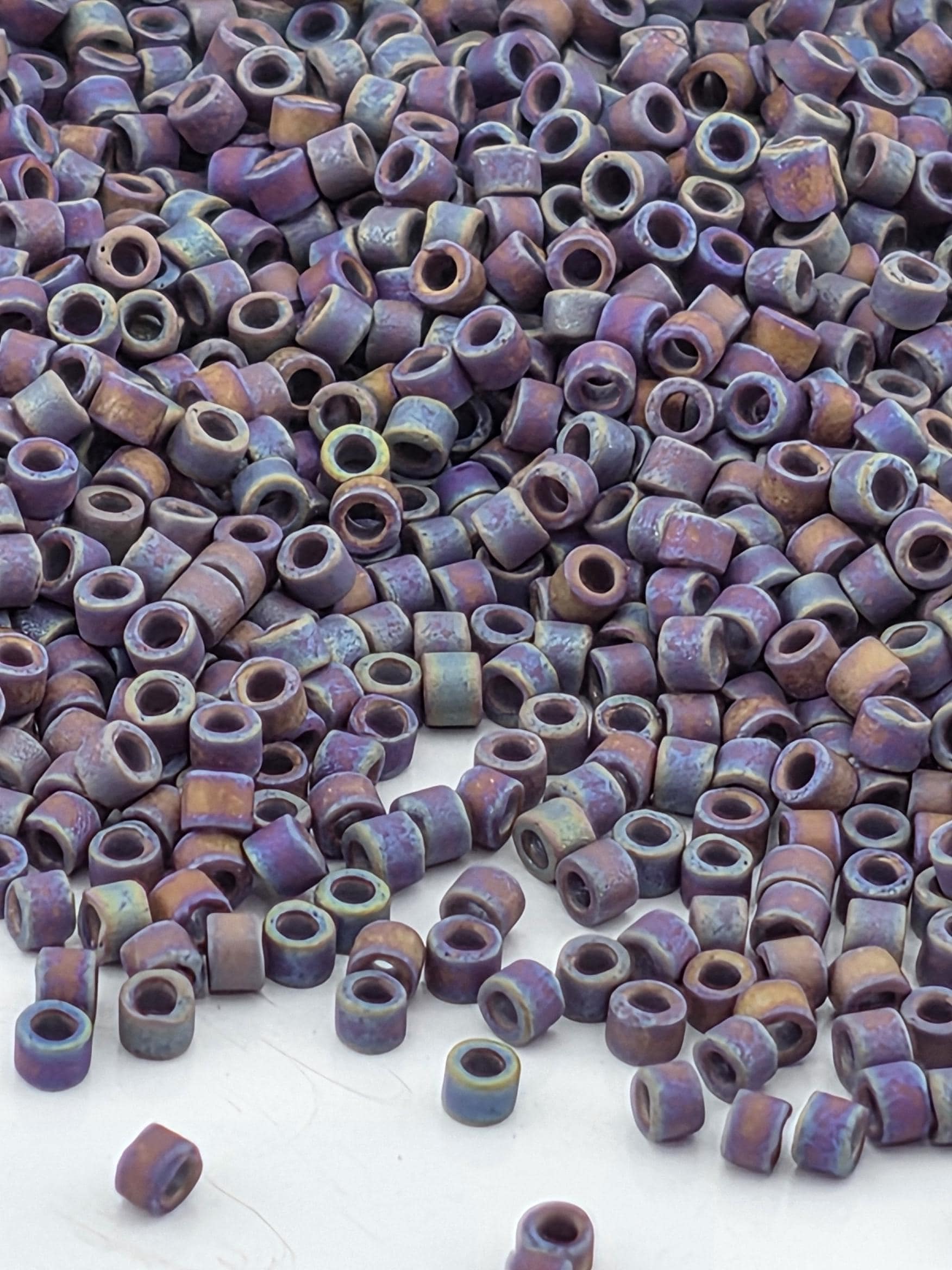 DB0884:Plum Opaque Matte Rainbow | Size 11/0 | 7g