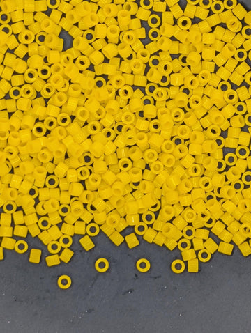 DB1132:Canary Opaque | Size 11/0 | 7g