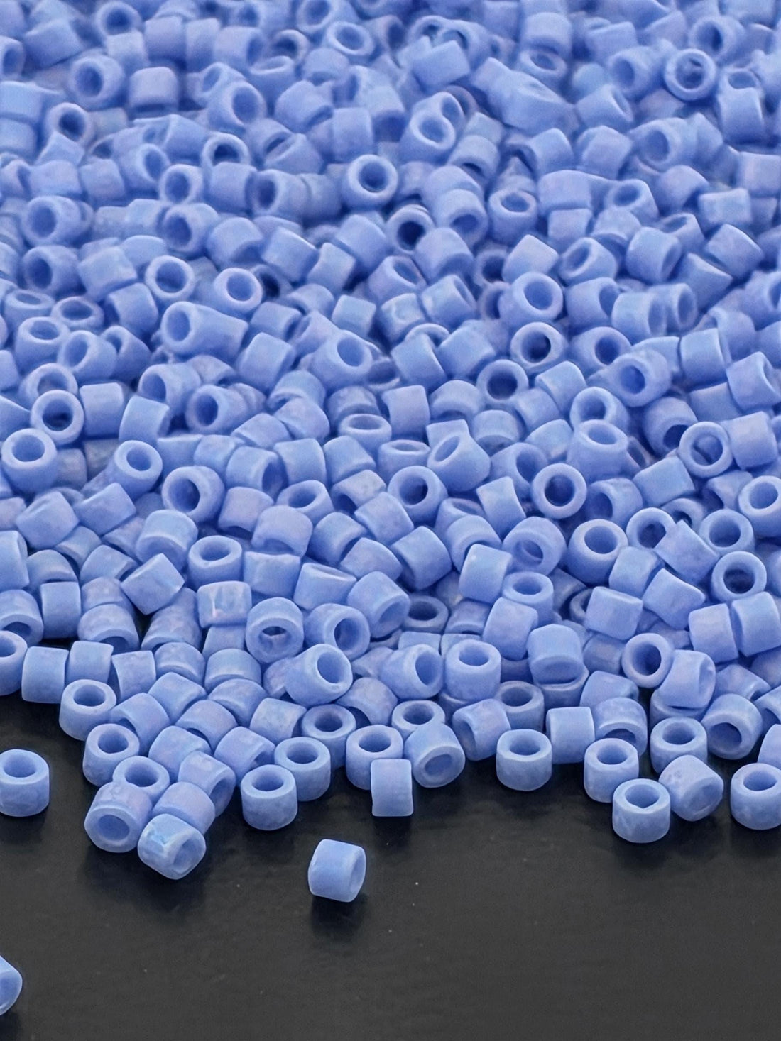DB0881:Periwinkle Opaque Matte Rainbow | Size 11/0 | 7g